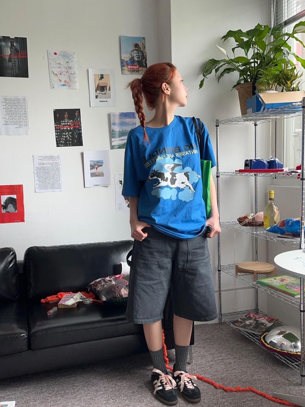 Thevinylhouse Big Brindle T-Shirt Blue, Thevinylhouse Big Brindle T-Shirt Green 착용 스타일 - 1