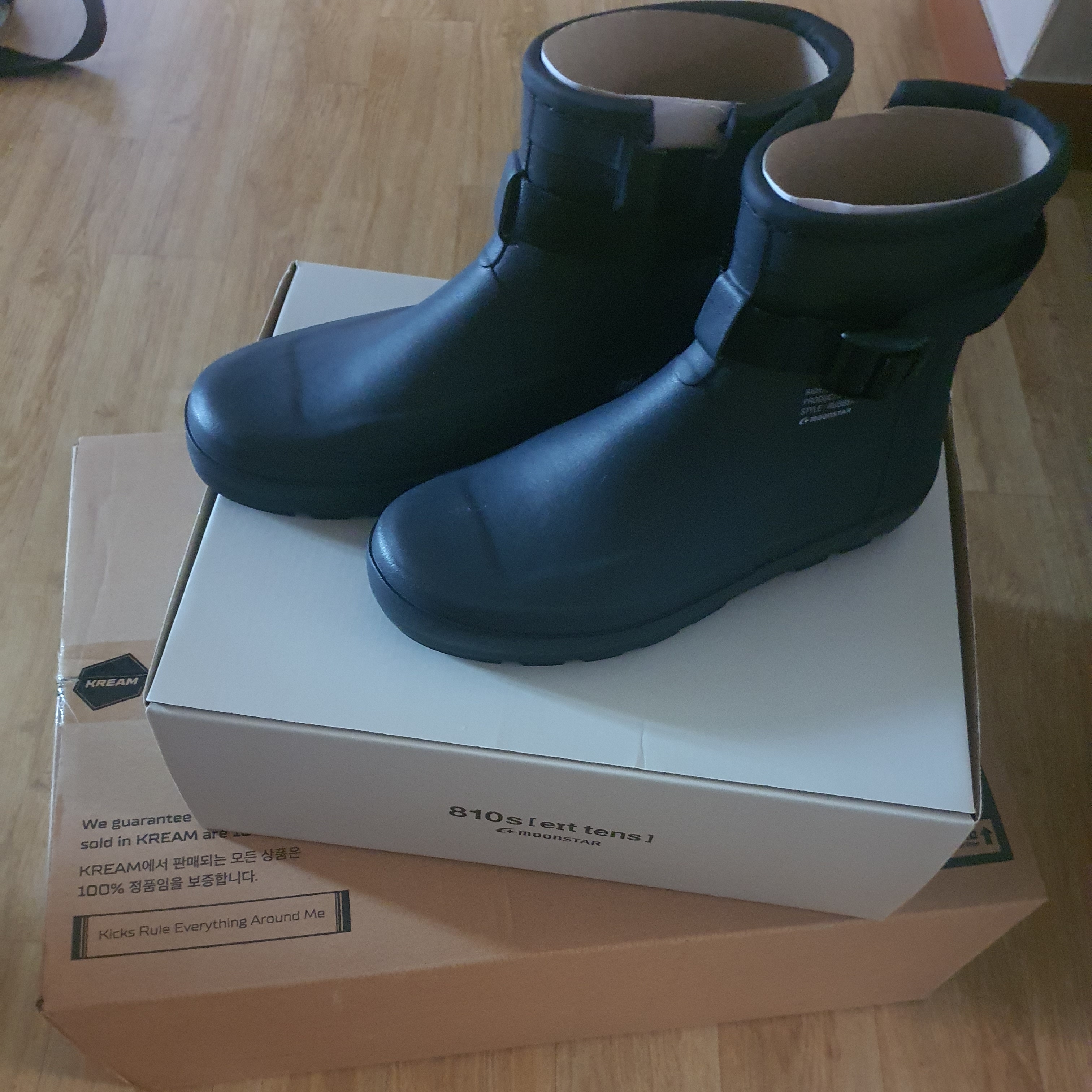 Moonstar 810s ET027 Marke Modi Charcoal 착용 스타일