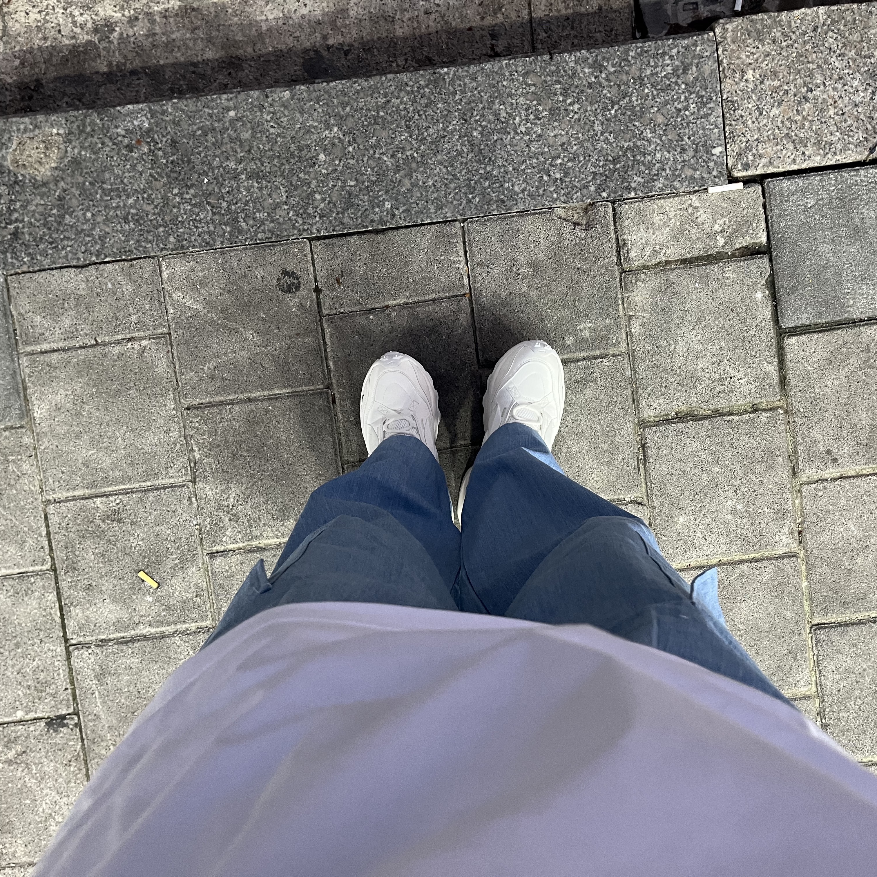 (W) Nike TC 7900 Summit White 착용 스타일