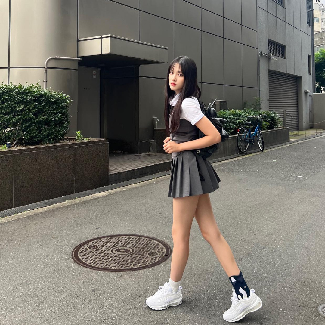 (W) Nike Air Max 97 White Pure Platinum 착용 스타일 - 4