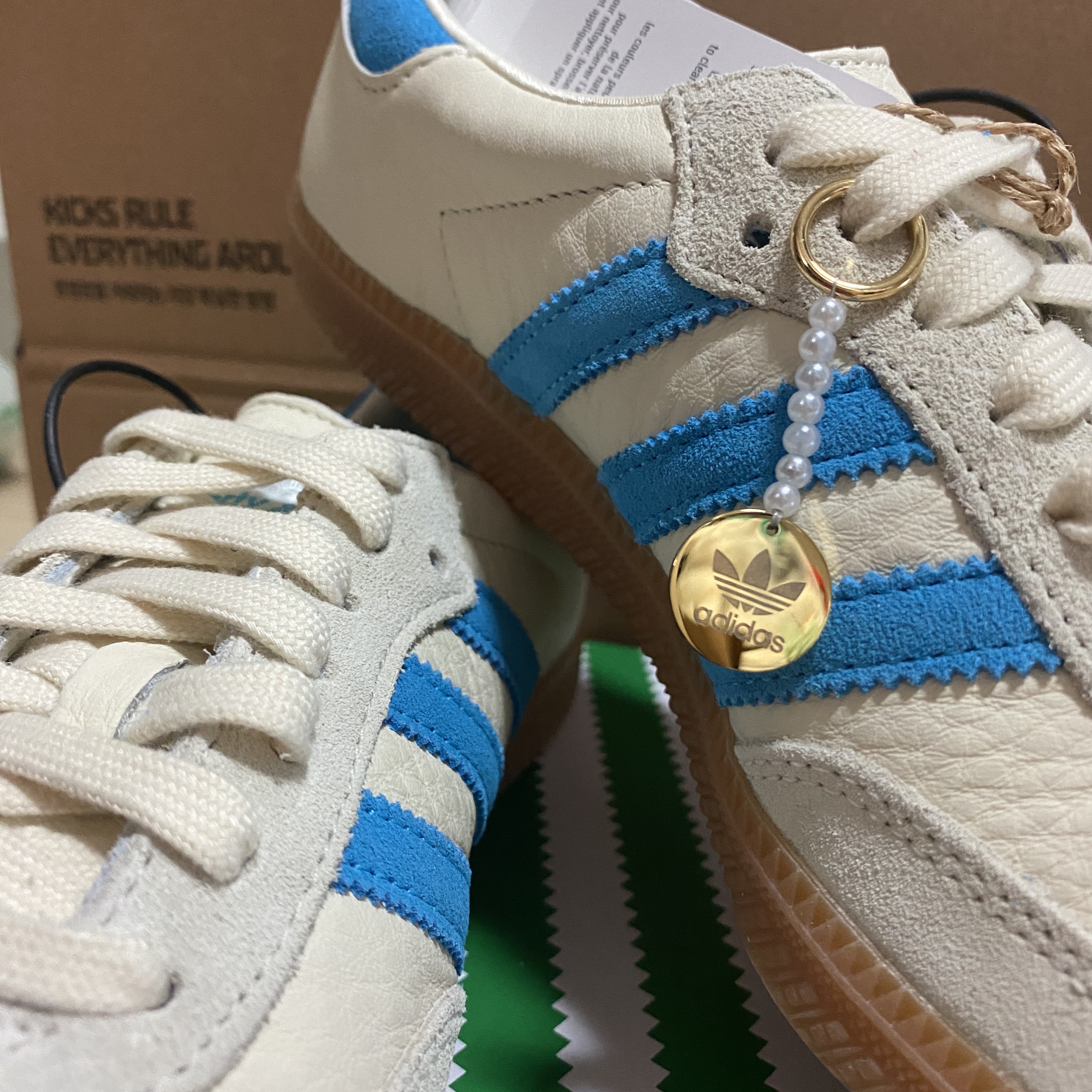 Adidas x Sporty & Rich Samba Cream Blue 착용 스타일