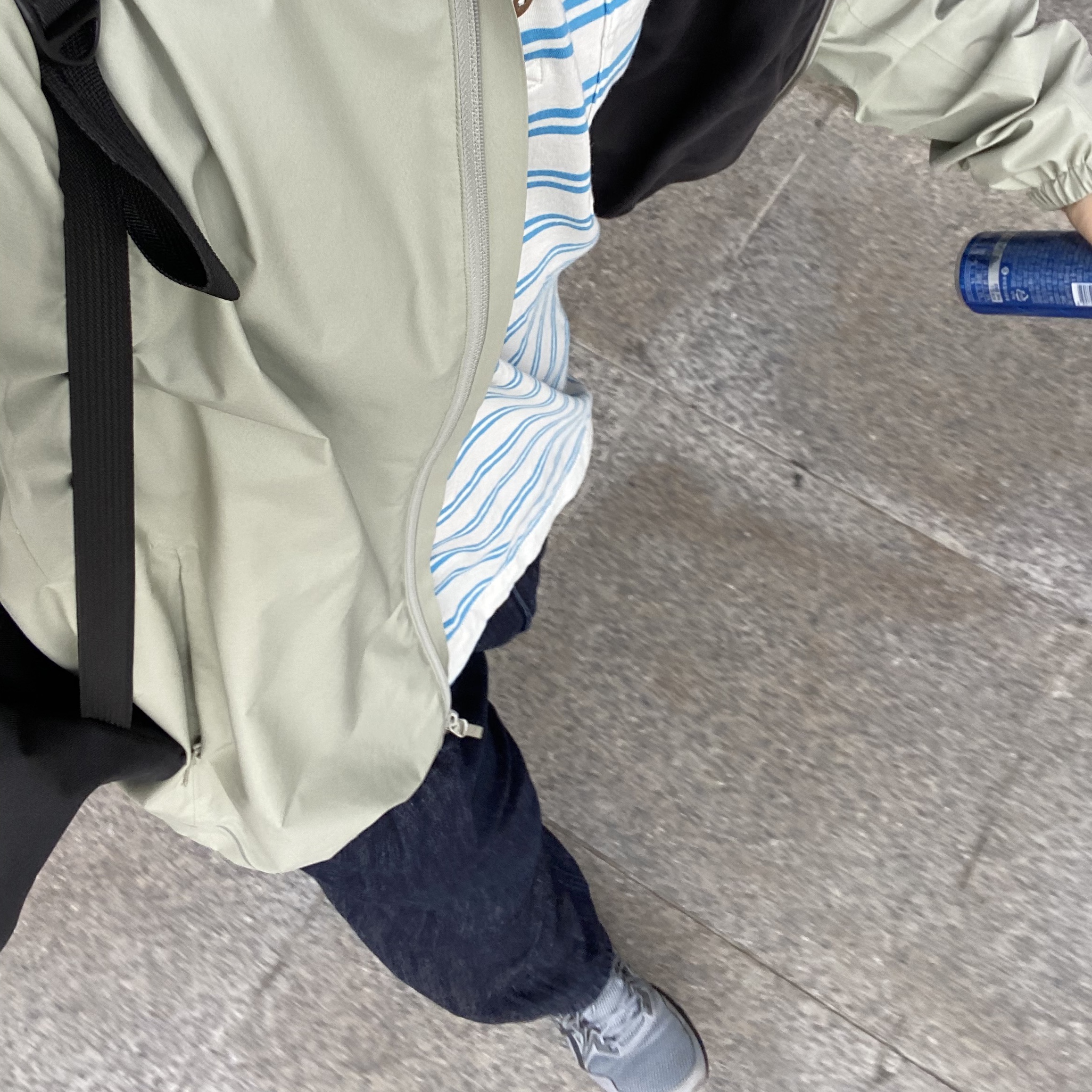 Asics Gel-Venture 8 Sheet Rock Carrier Grey 착용 스타일