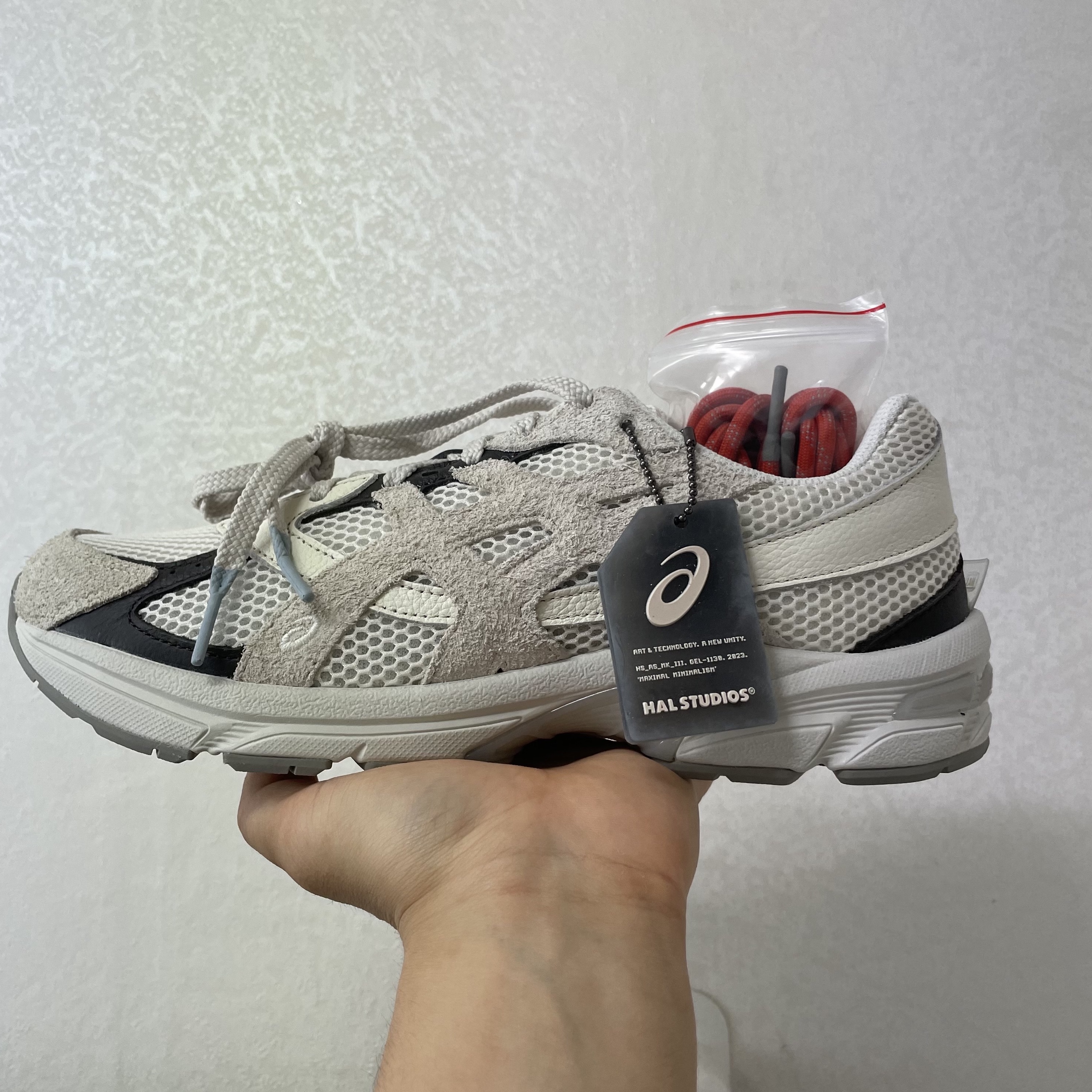 Asics x Hal Studios Gel-1130 MK-III Glacier 착용 스타일 - 1
