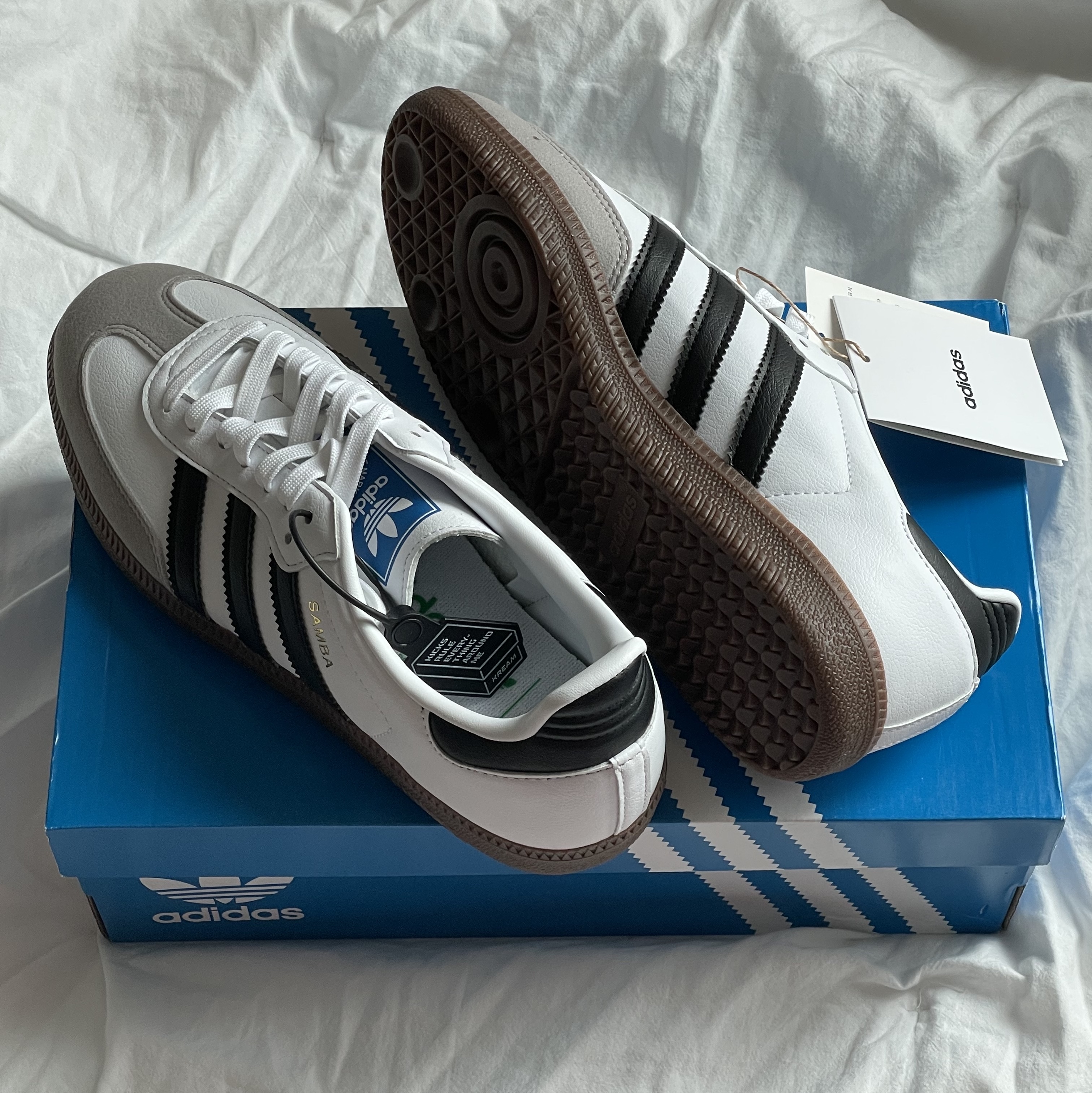 Adidas Samba Vegan White Black 착용 스타일