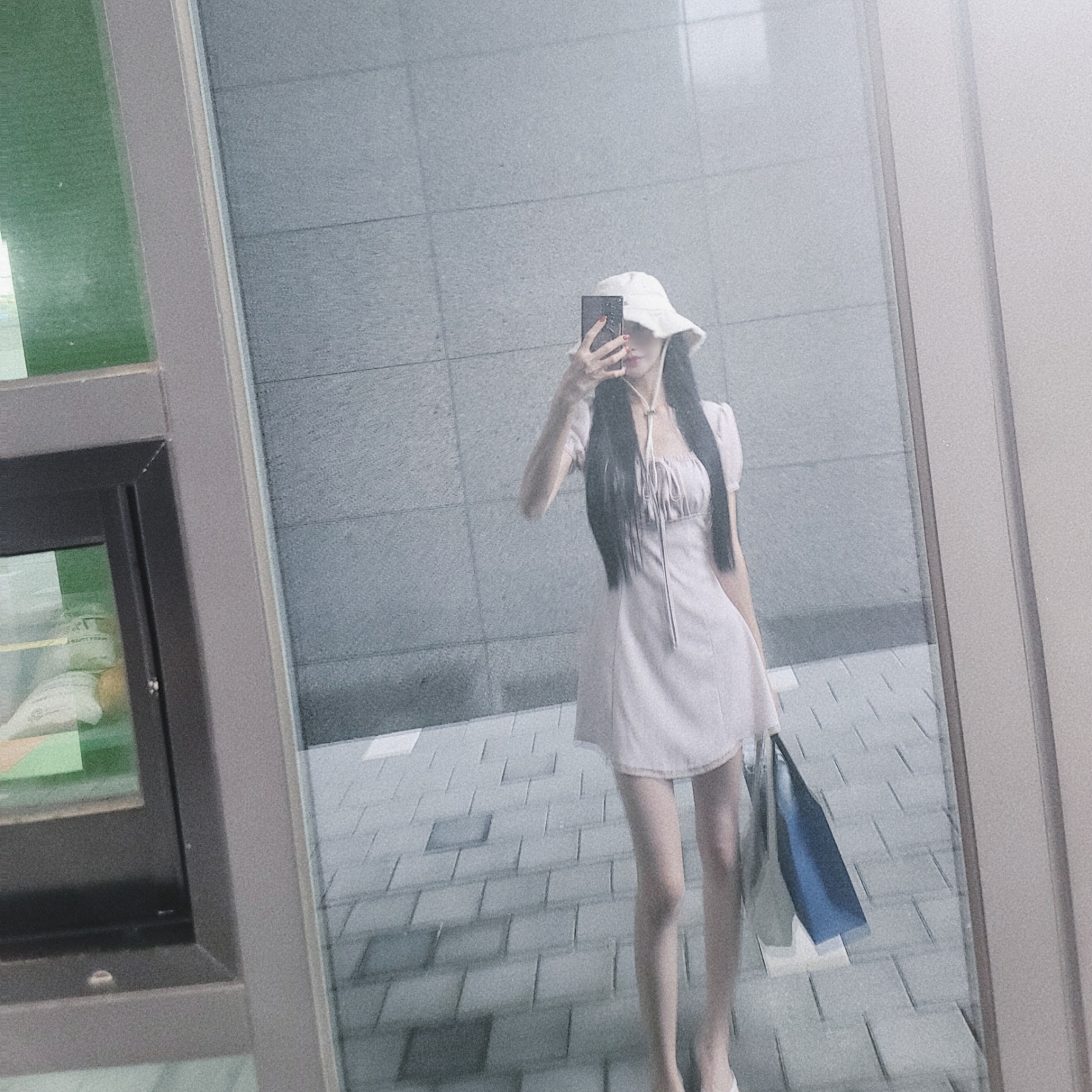 Jacquemus Le Bob Artichaut Bucket Hat Off White 착용 스타일