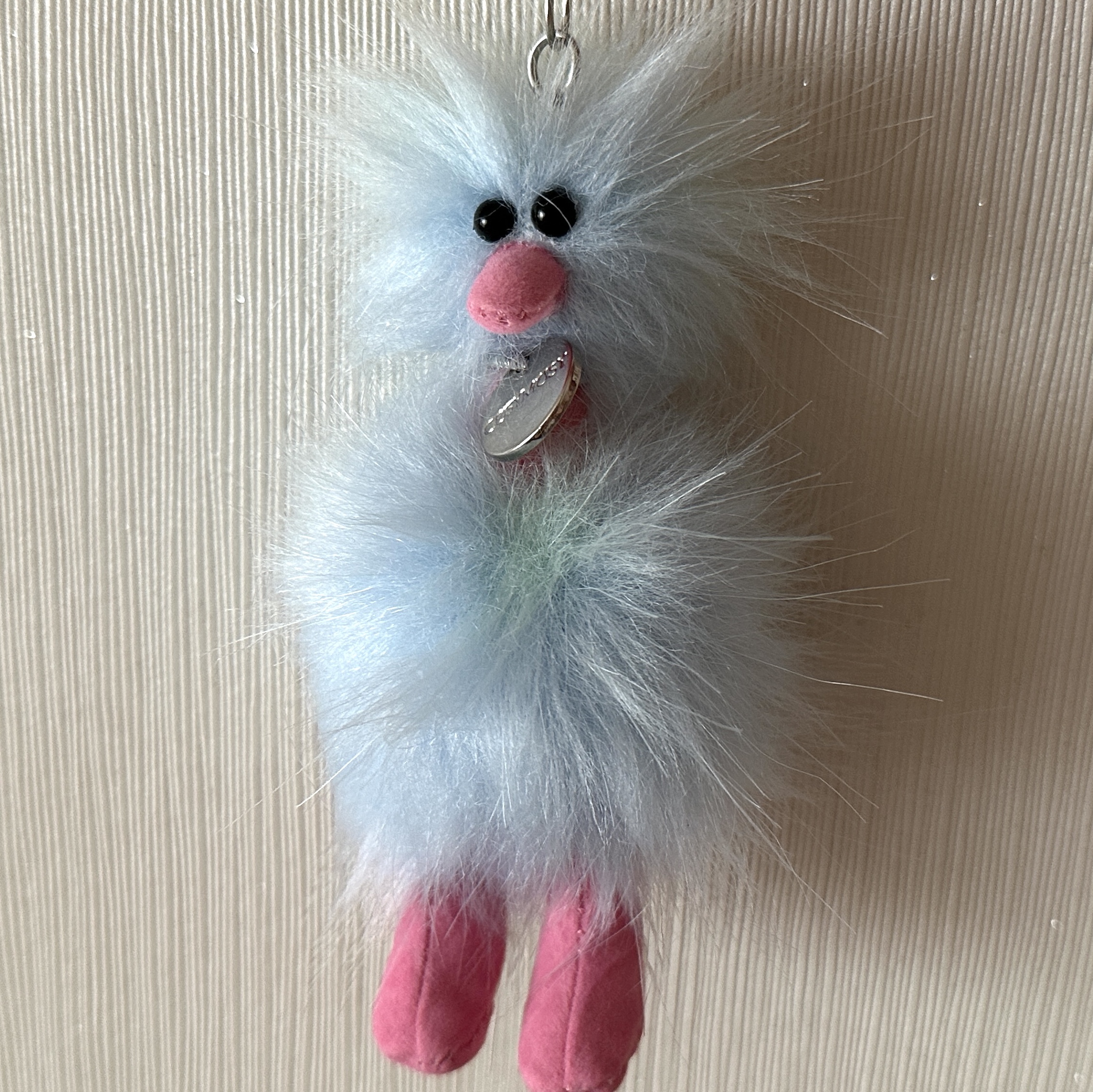 Cosymosy Ugly Bird Keyring White, Cosymosy Mini Bird Keyring Light Gray 착용 스타일 - 2