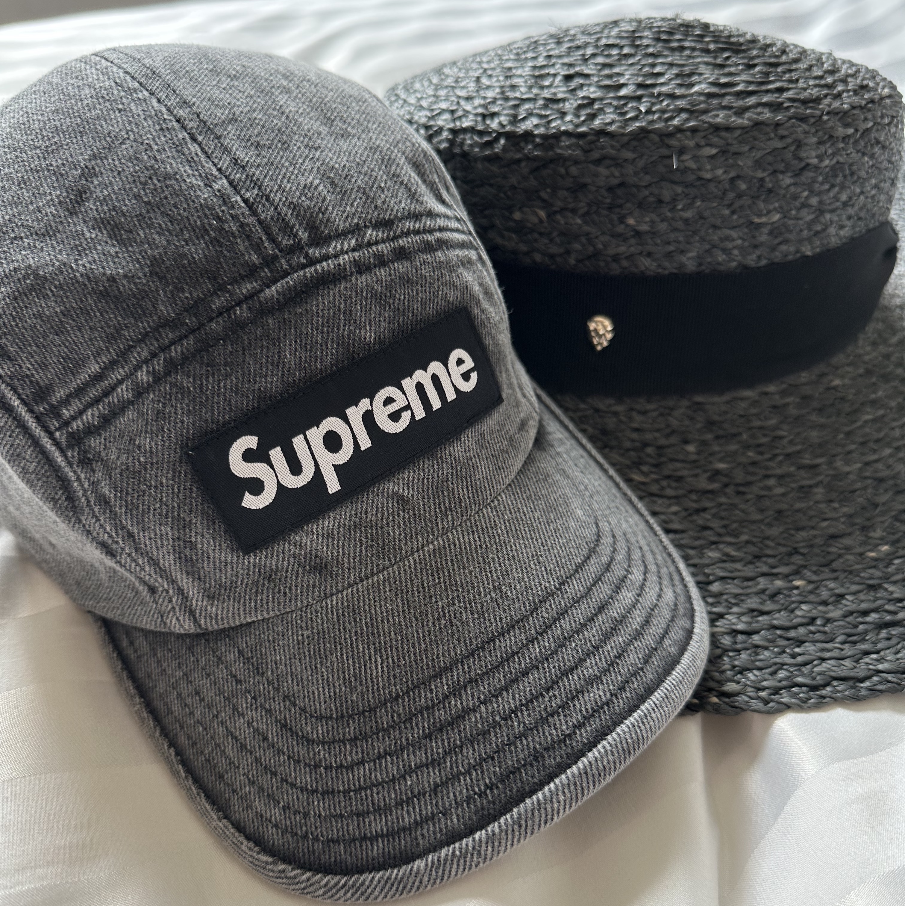 Supreme Denim Camp Cap Washed Black - 22FW 착용 스타일
