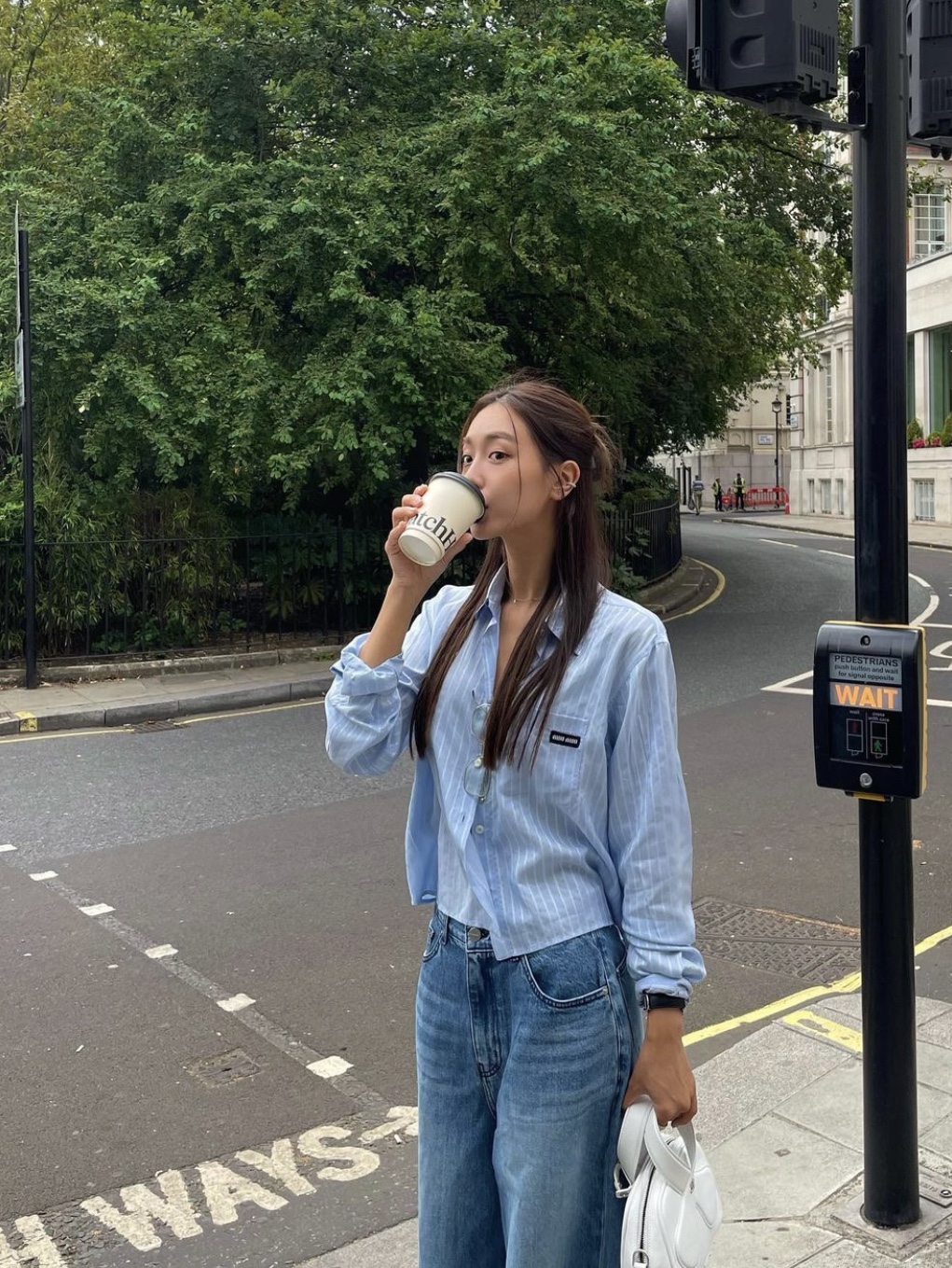 (W) Miu Miu Striped Poplin Shirt Light Blue 착용 스타일