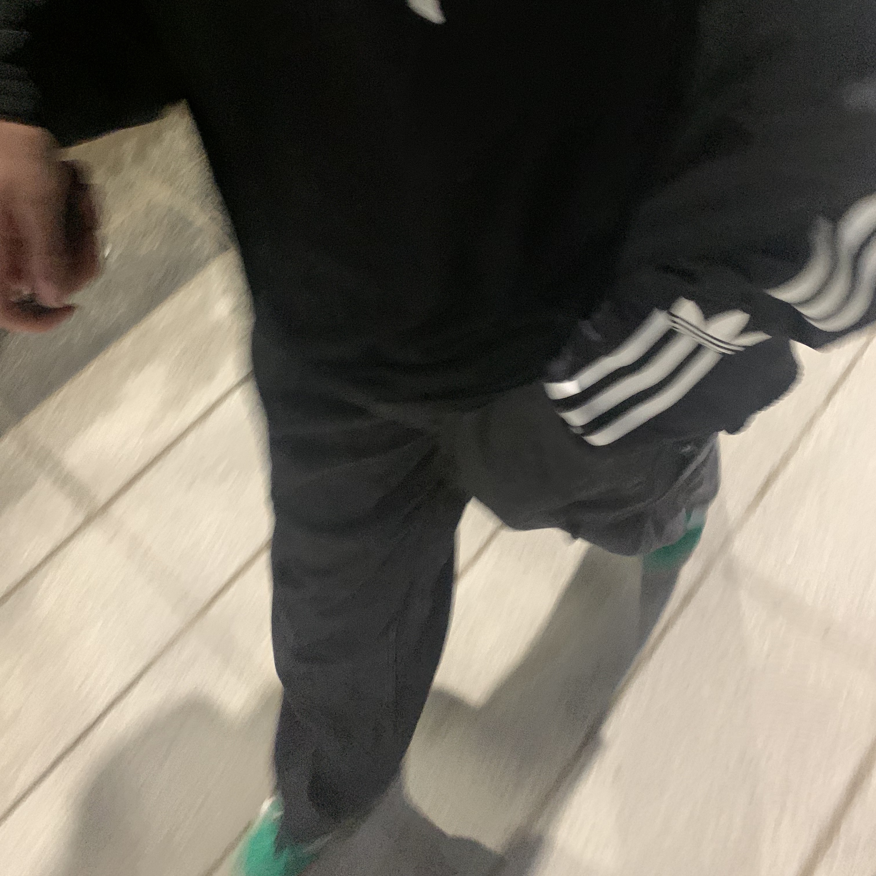 Adidas Gazelle Court Green Cloud White 착용 스타일 - 3