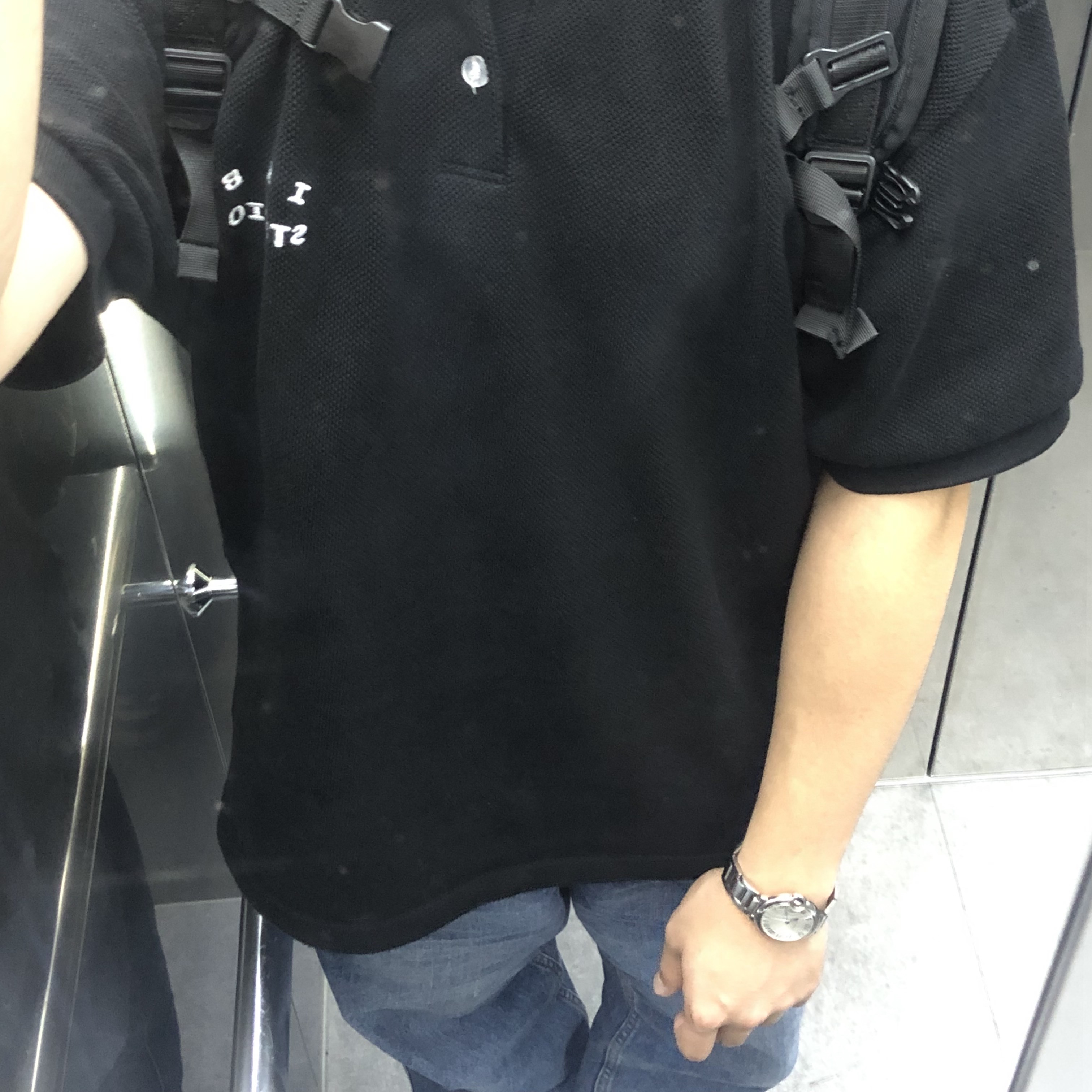 IAB Studio Cropped Pique Shirt Black - The Hyundai Seoul Exclusive, IAB Studio T-Shirt White - The Hyundai Seoul Exclusive 착용 스타일 - 1