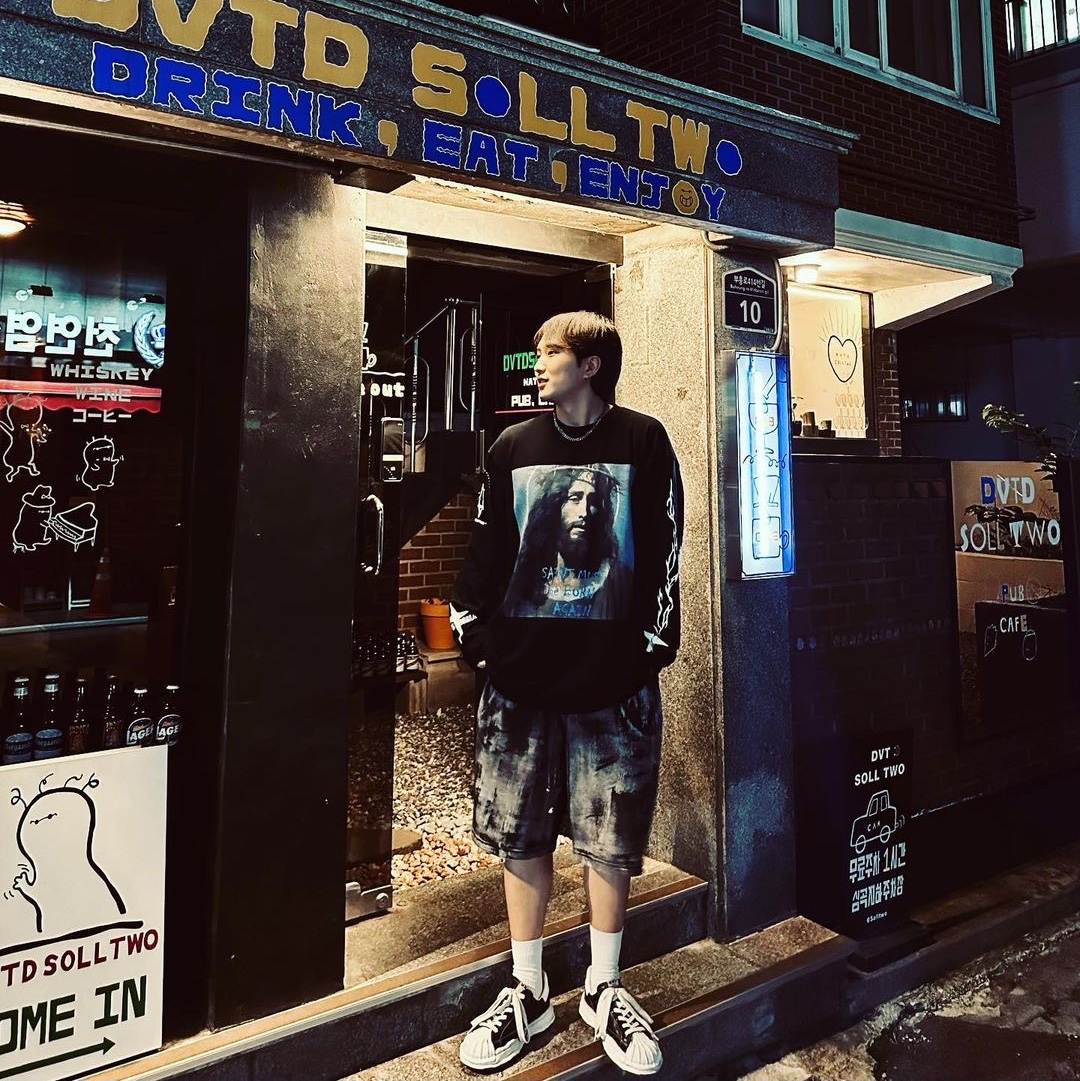 [KREAM 단독] Ourpas 061 Saint Long Sleeve Black 착용 스타일