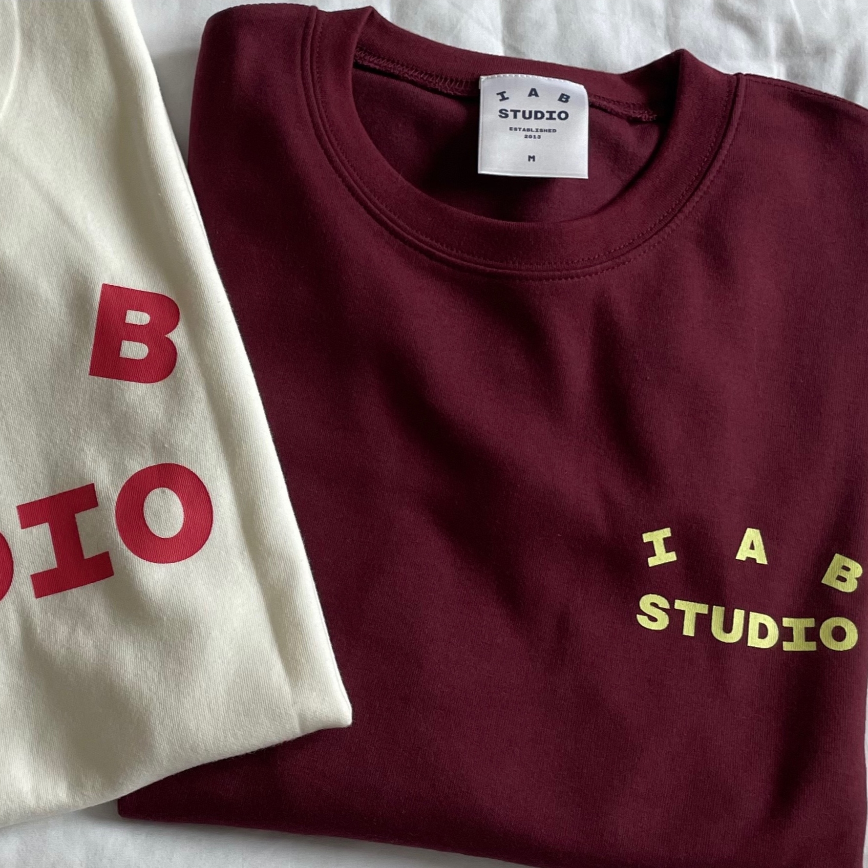 IAB Studio Long Sleeve Burgundy - The Hyundai Seoul Exclusive 착용 스타일 - 3