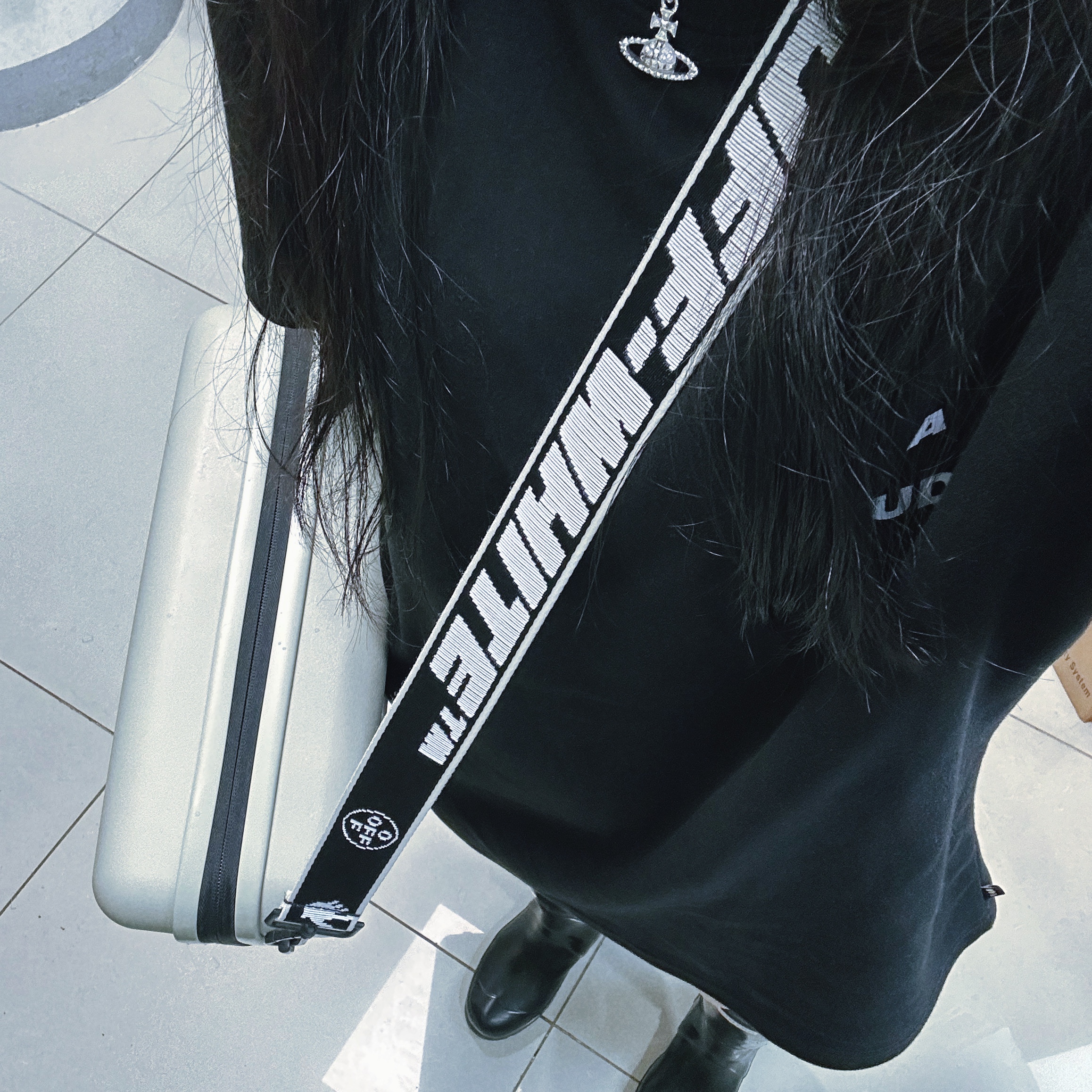Off-White x Amore Pacific Protection Box (Without Cosmetics), IAB Studio 10th Anniversary T-Shirts Pack White & Black (2 Pack) 착용 스타일