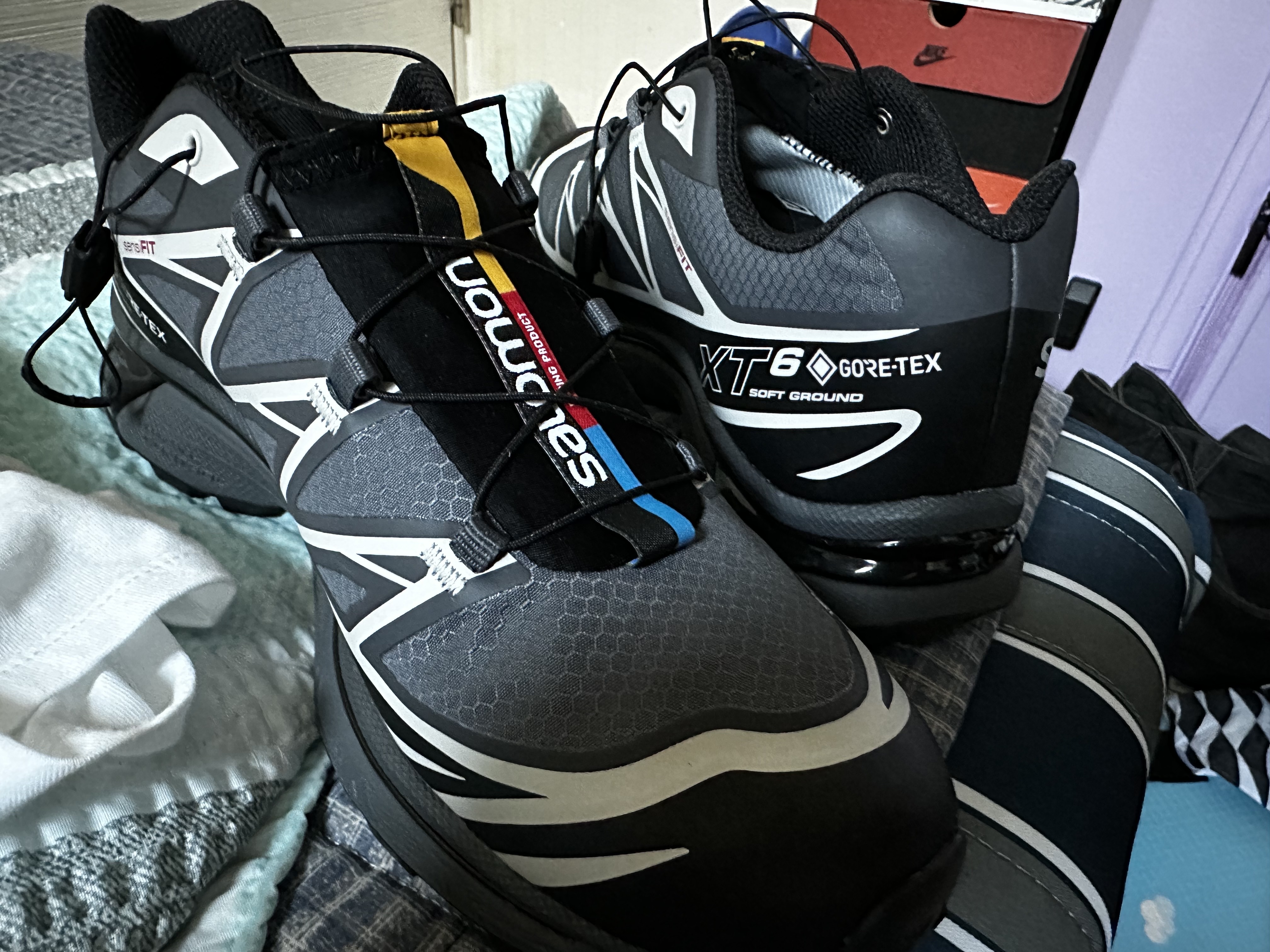 Salomon XT-6 Gore-Tex Black Ebony 착용 스타일 - 3