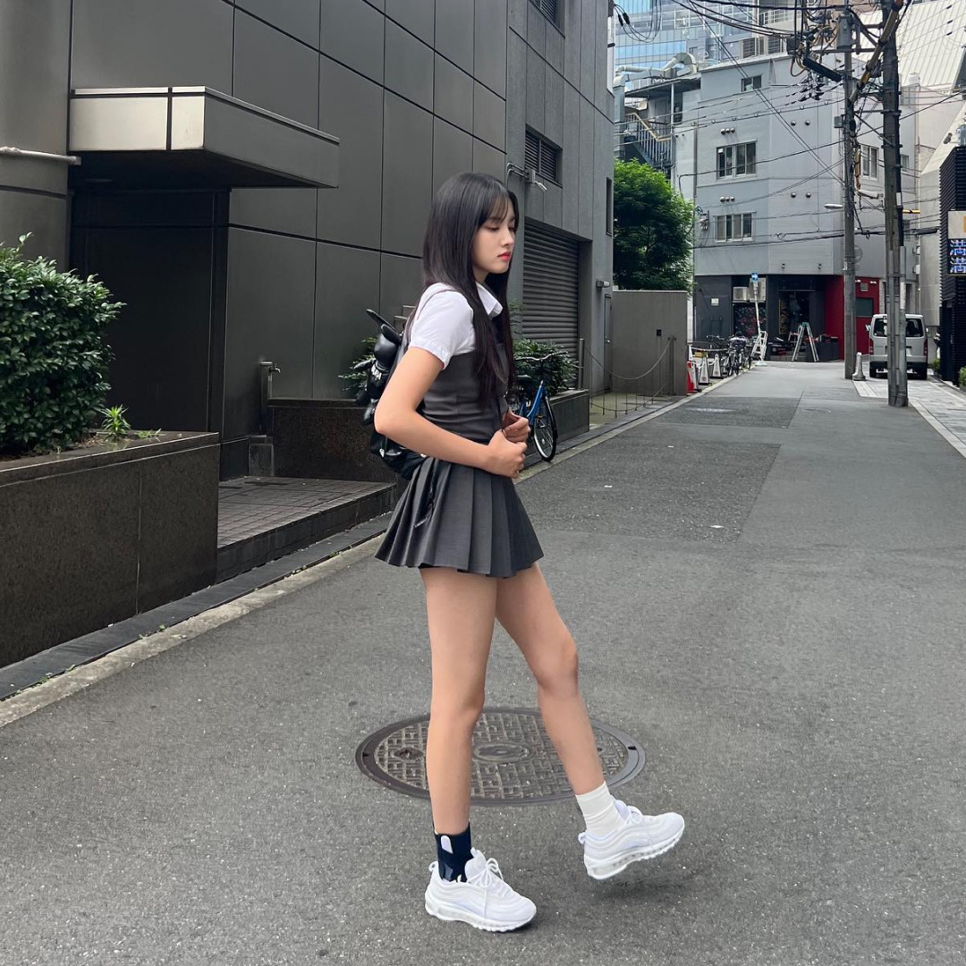 (W) Nike Air Max 97 White Pure Platinum 착용 스타일 - 3
