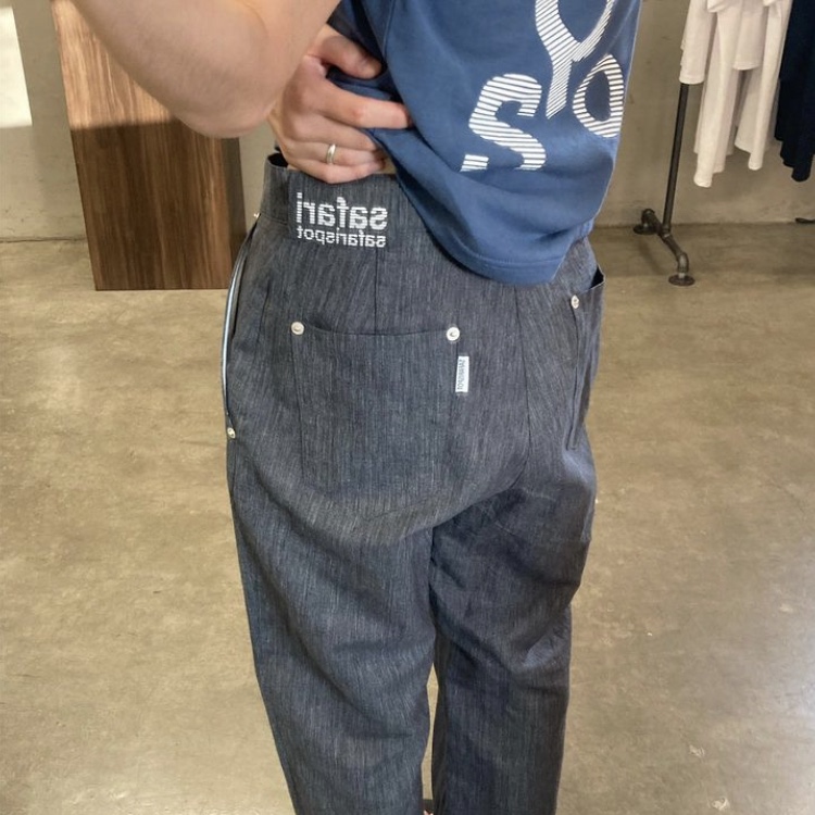 Safarispot Women 1/2 Tags Ticketing Tee Navy, Safarispot Women 1/2 Ticketing Linen Denim Pants Indigo 착용 스타일 - 2