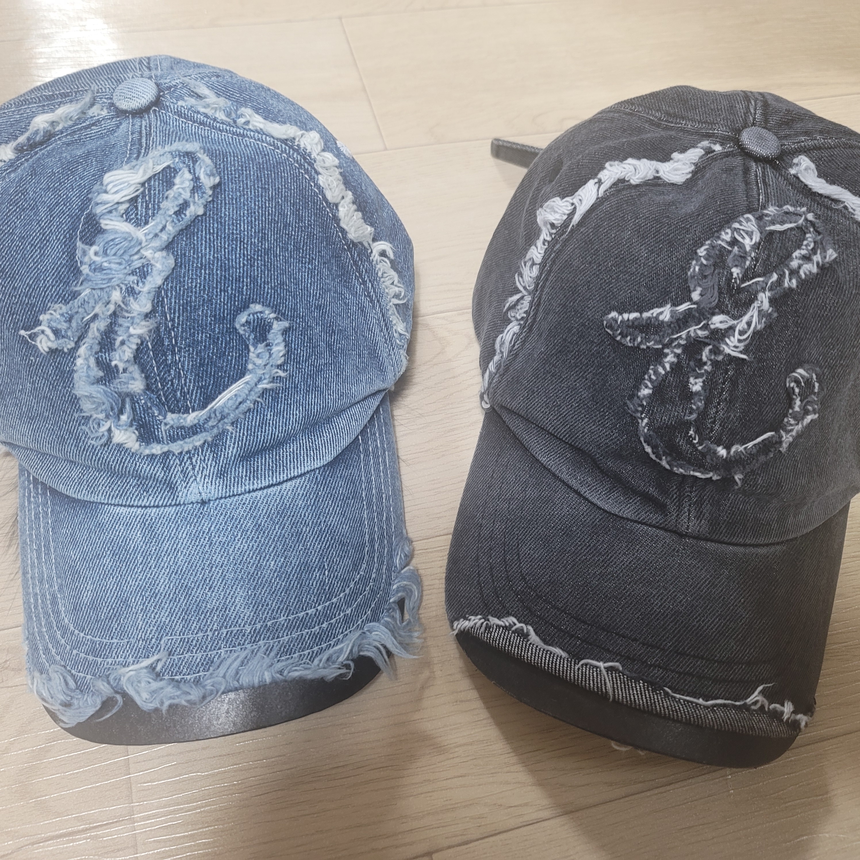 [KREAM 단독] Etce Damaged Denim Cap Blue 착용 스타일