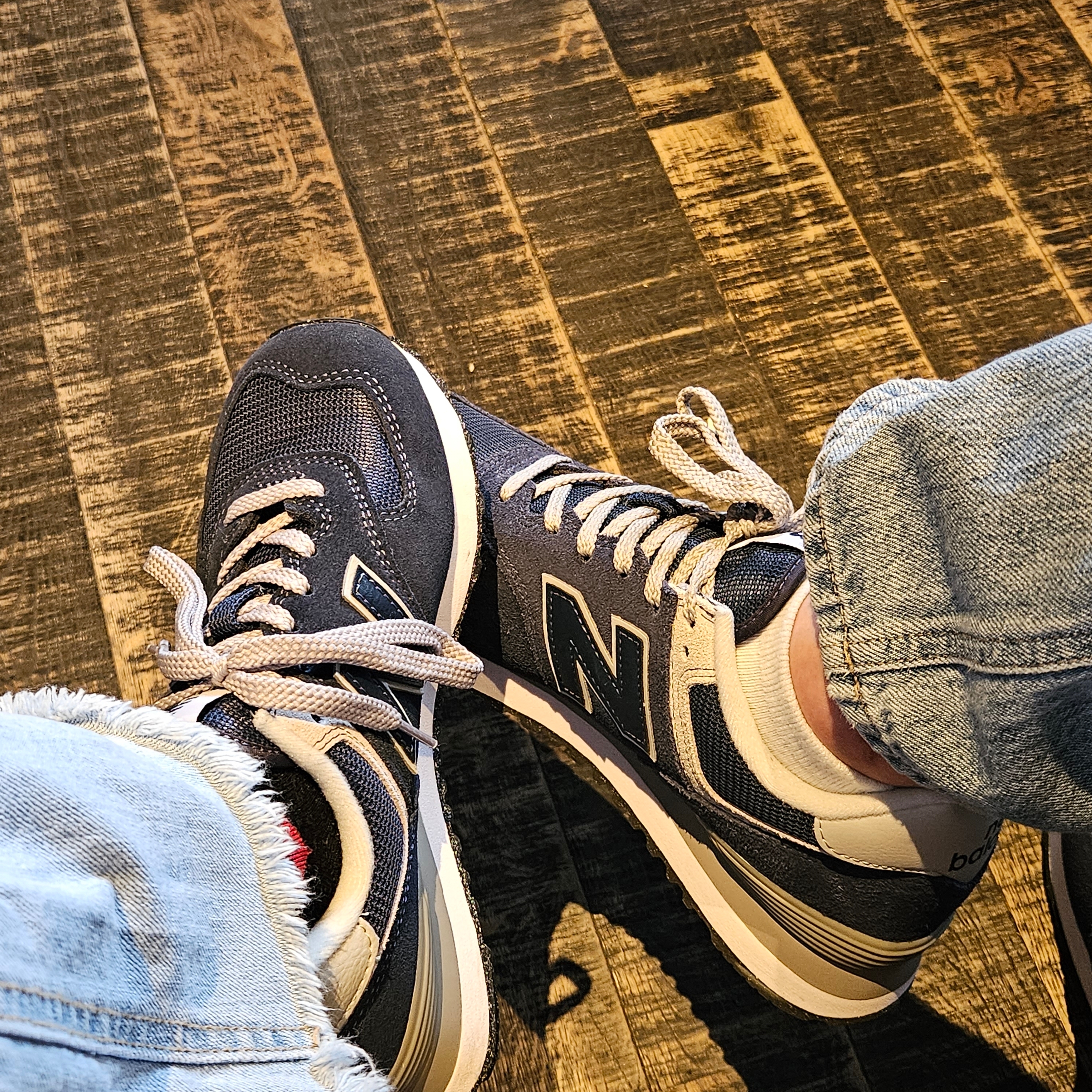 New Balance 574 Navy - D Standard 착용 스타일