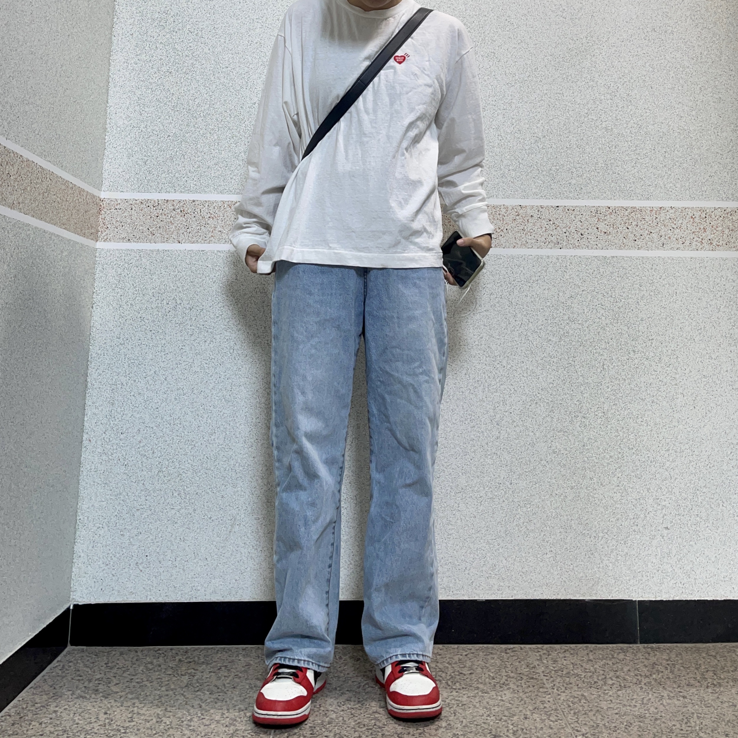 Human Made Graphic L/S T-Shirt #3 White, Nike x NBA Dunk Low Retro EMB Black and Chile Red 착용 스타일 - 3