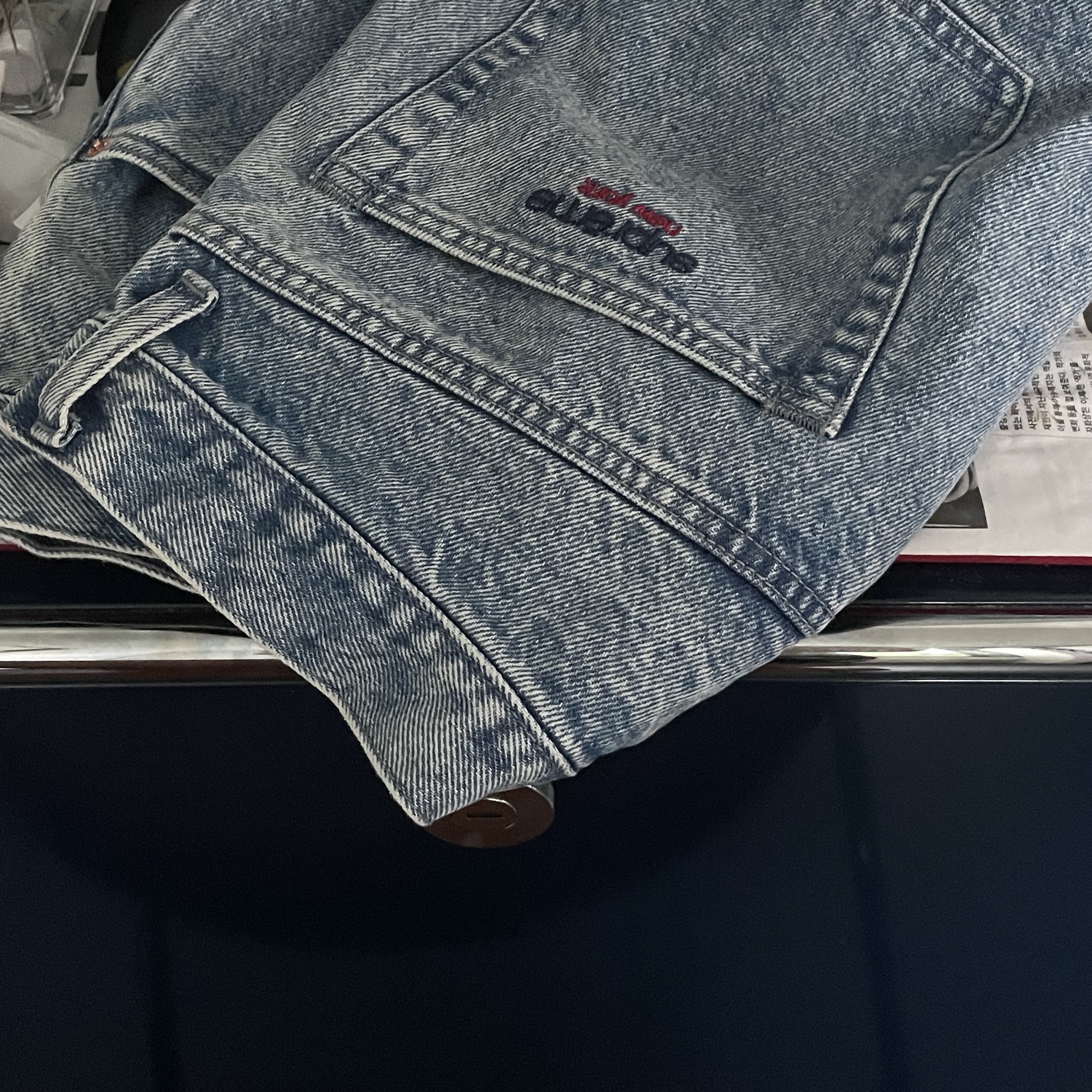 Supreme Baggy Denim Shorts Washed Blue - 23SS 착용 스타일