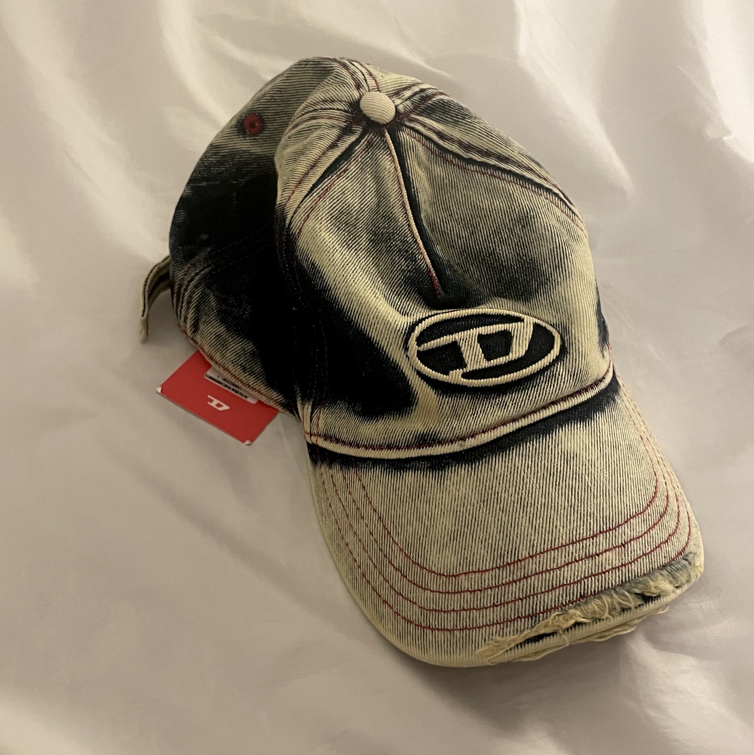 Diesel C-Seymon Treated Denim Baseball Cap Blue White 착용 스타일