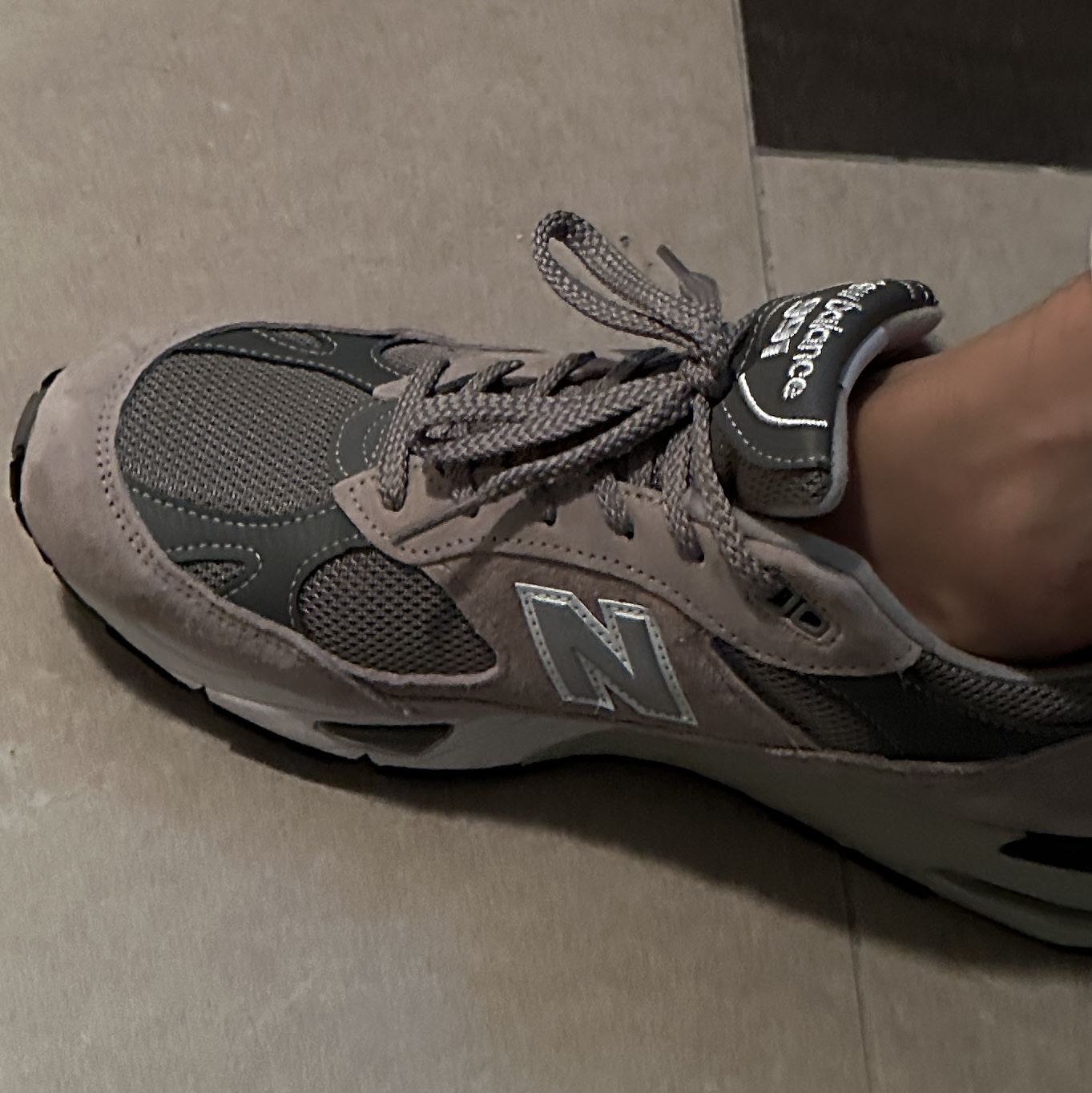 New Balance 991 Made in UK Grey 착용 스타일 - 2