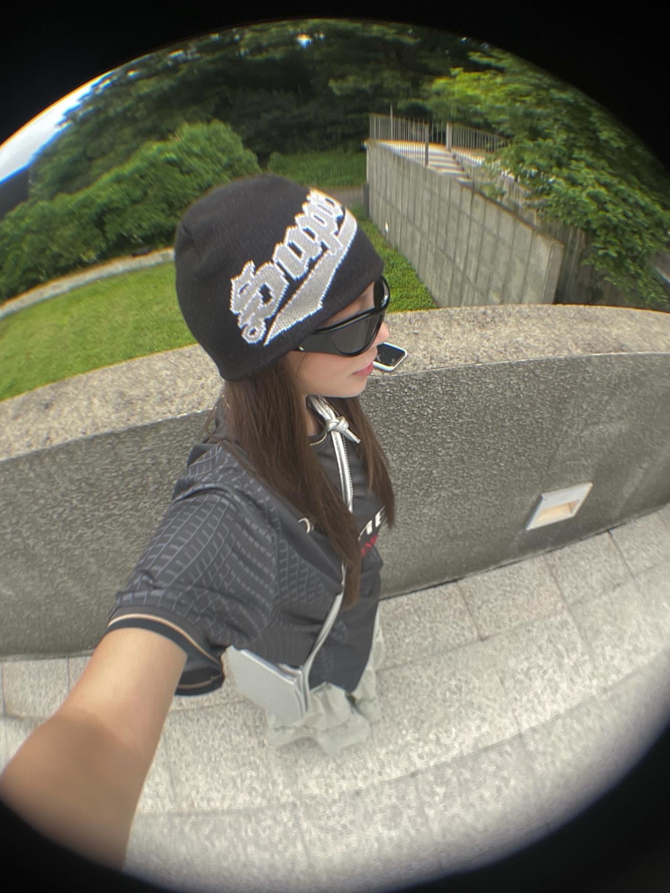 Supreme New Era Script Beanie Black - 22FW, Gentle Monster x Maison Margiela MM003 Black Black 착용 스타일 - 3