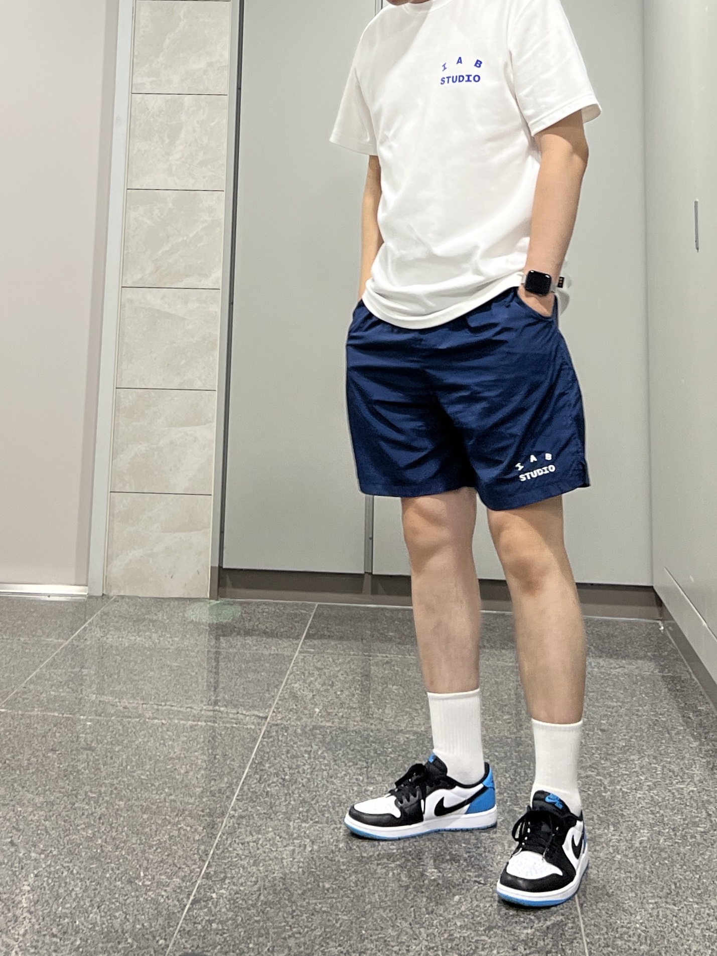 IAB Studio Woven Shorts Navy - The Hyundai Seoul Exclusive, Jordan 1 Retro Low OG Black and Dark Powder Blue 착용 스타일 - 2