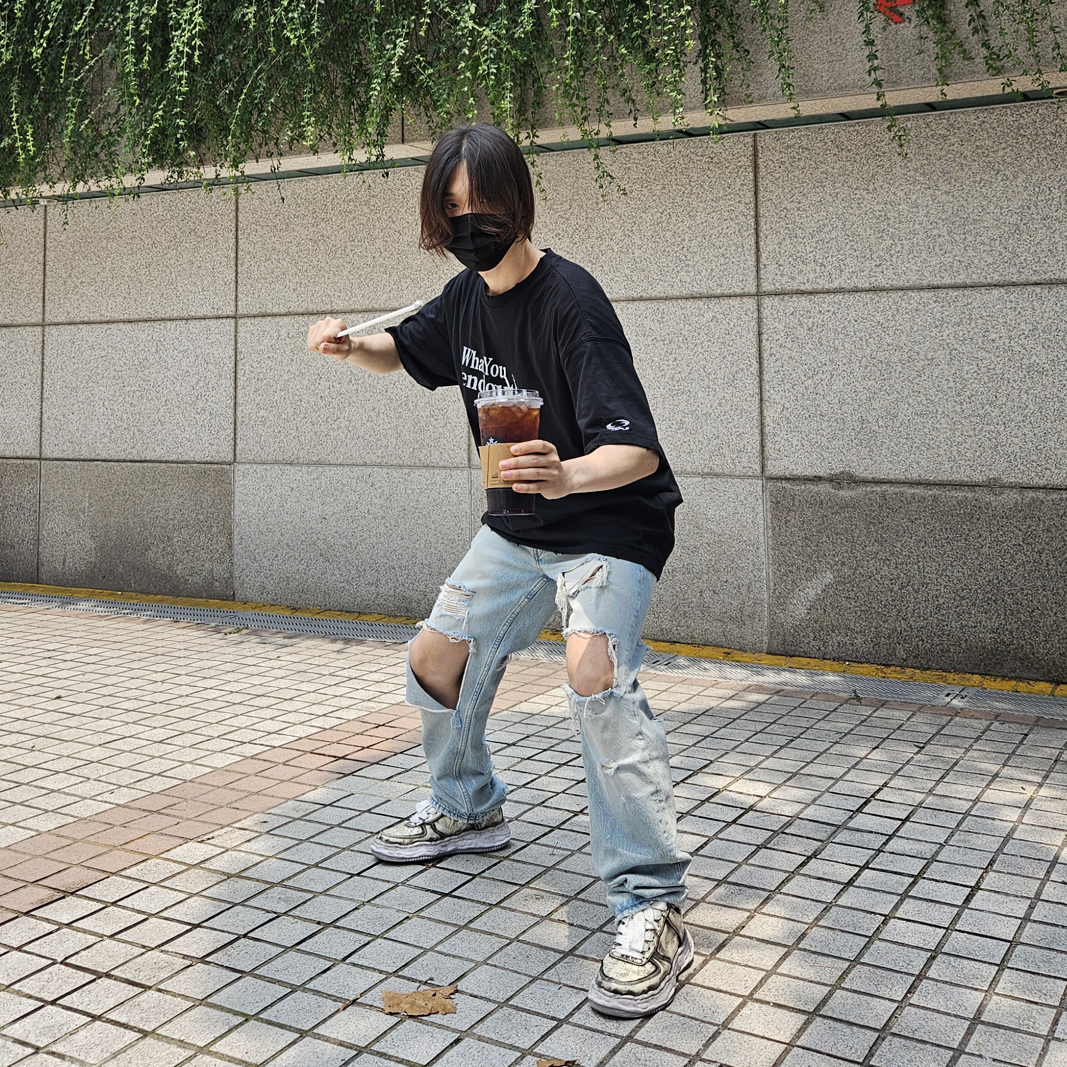 Maison Mihara Yasuhiro Wayne OG Sole Brushed Patent Low-top Sneakers White 착용 스타일 - 2