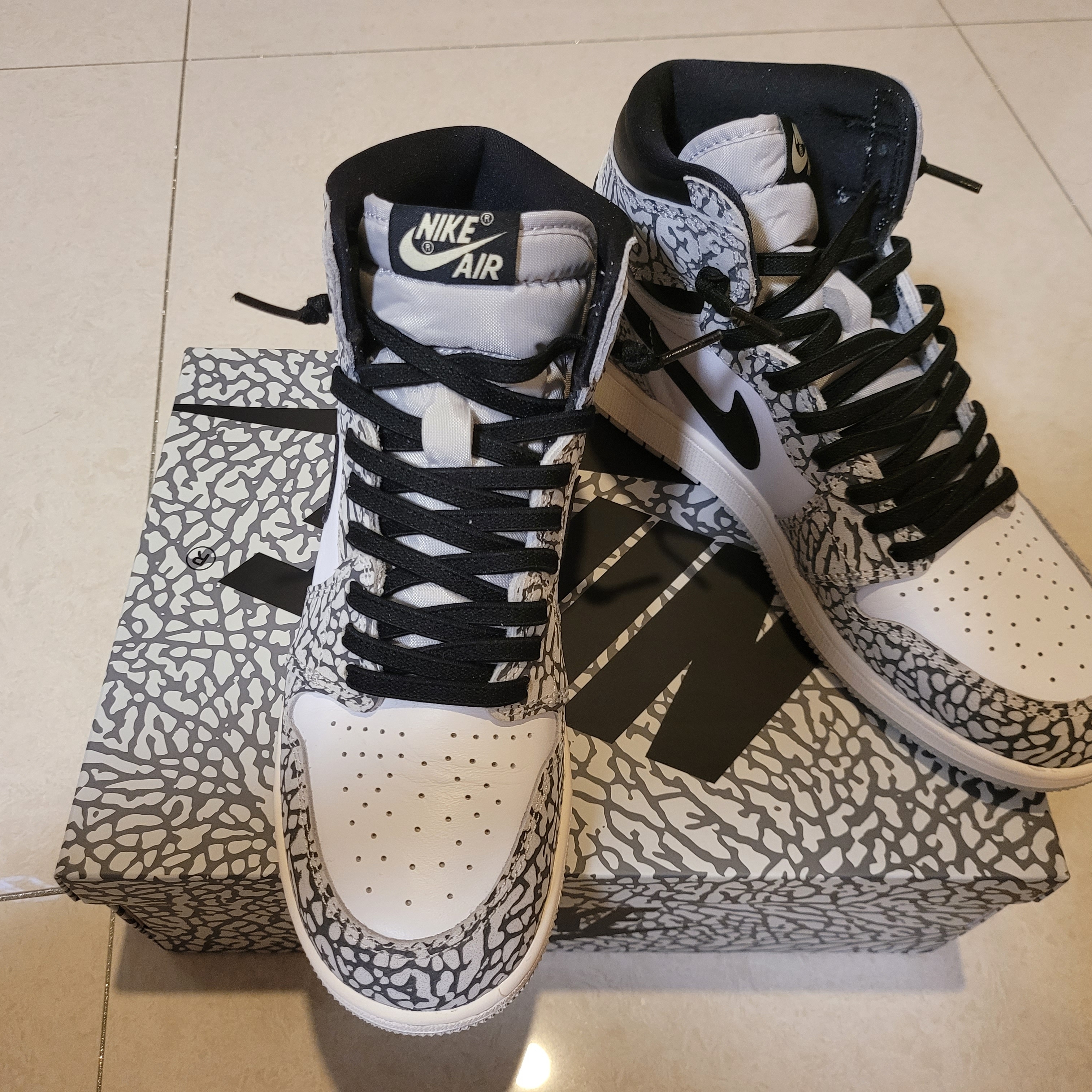 (GS) Jordan 1 Retro High White Cement, Jordan 1 Retro High OG White Cement 착용 스타일 - 1