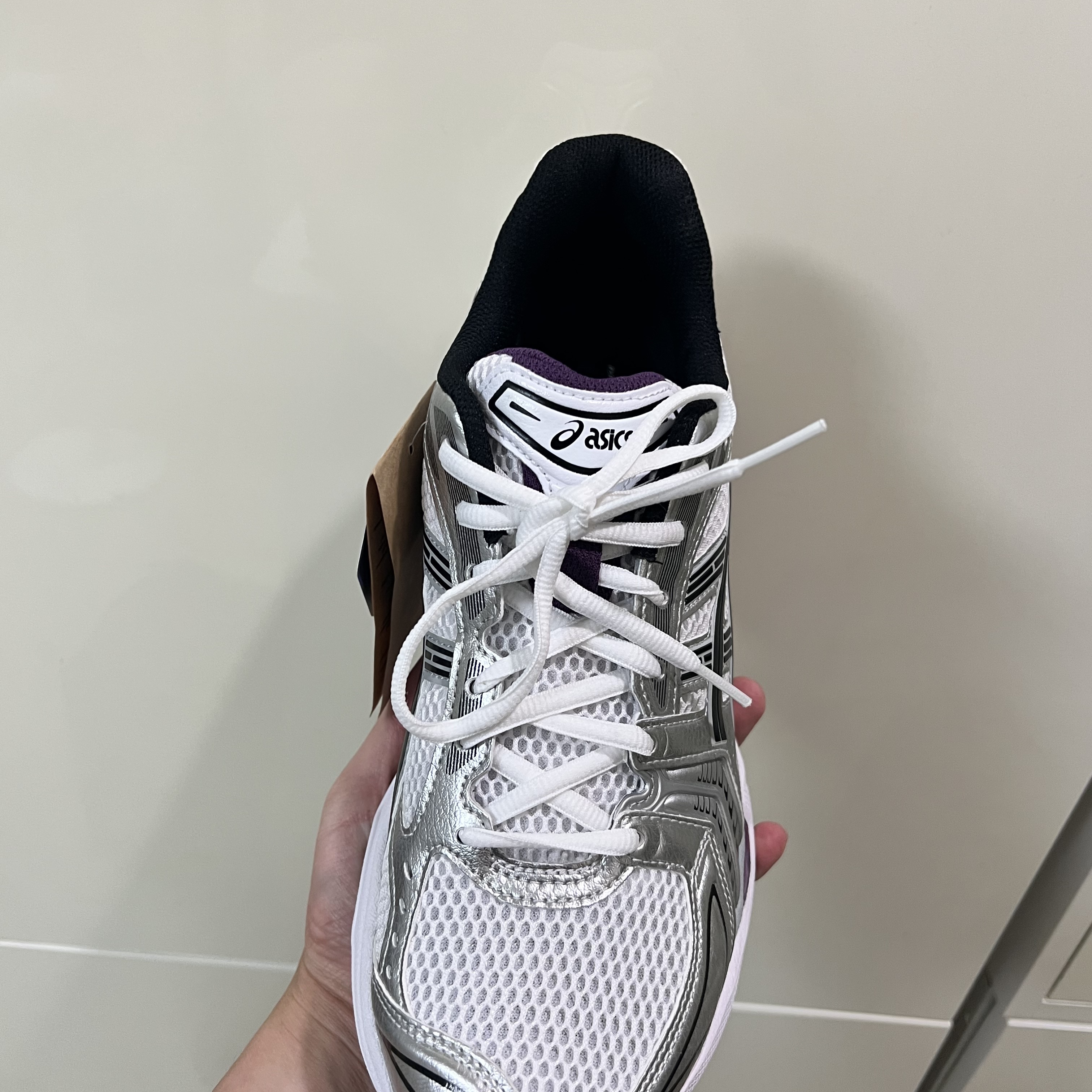 (W) Asics Gel-Kayano 14 White Dark Grape, (W) Asics Gel-Kayano 14 White Midnight 착용 스타일 - 3