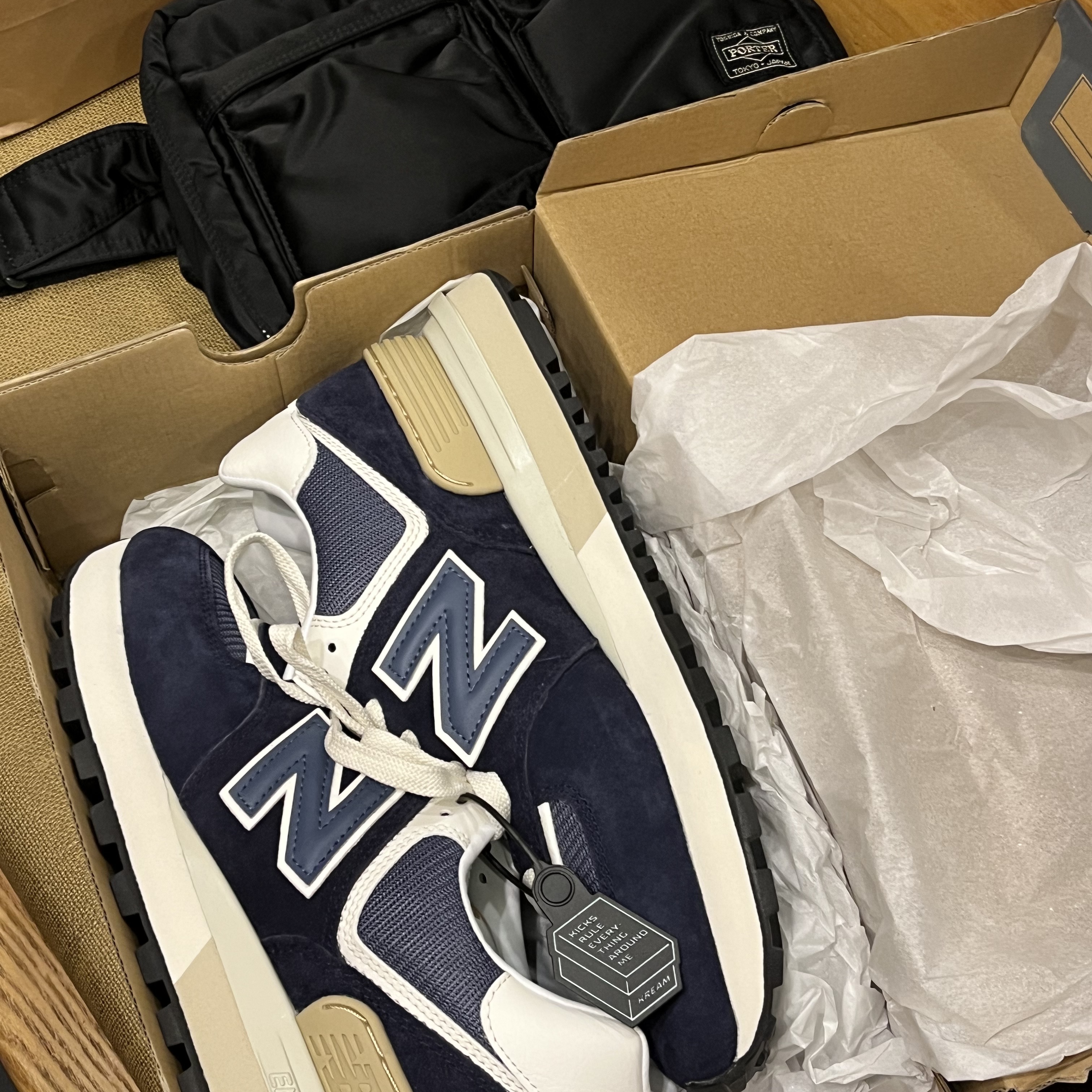 New Balance 574 Legacy Navy 착용 스타일
