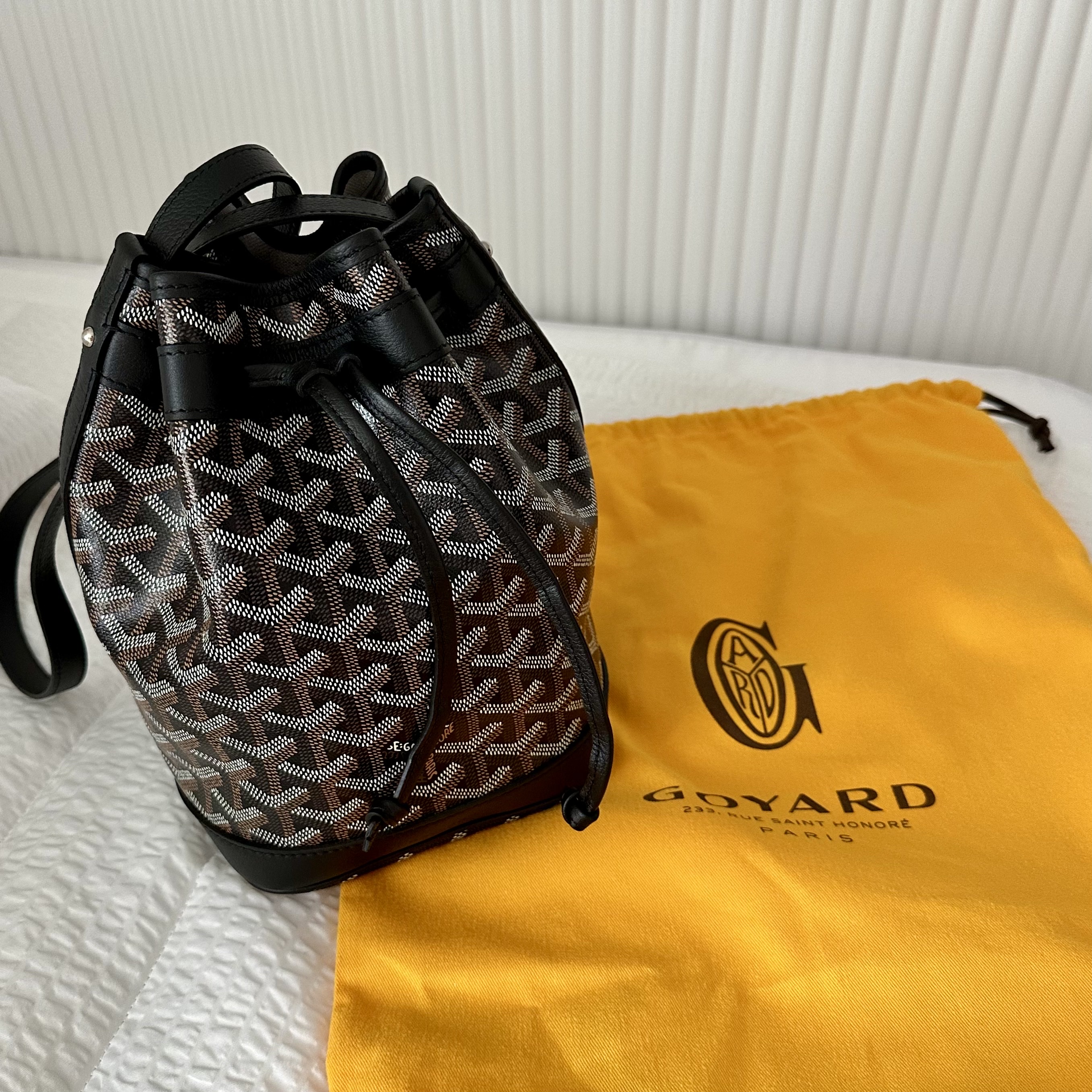 Goyard Petit Flot Bucket Bag Black 착용 스타일