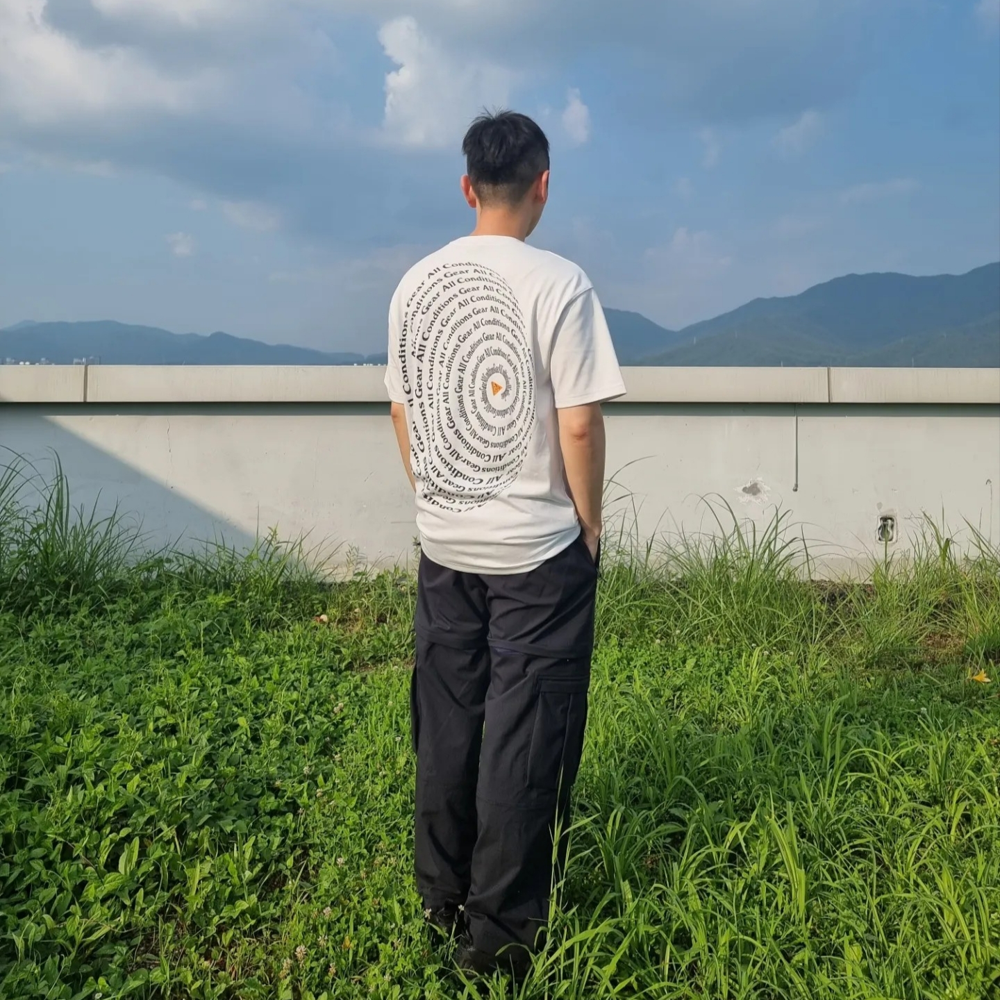 Nike ACG Vortex T-Shirt Summit White - US/EU, Nike ACG Air Mada Black 착용 스타일 - 1