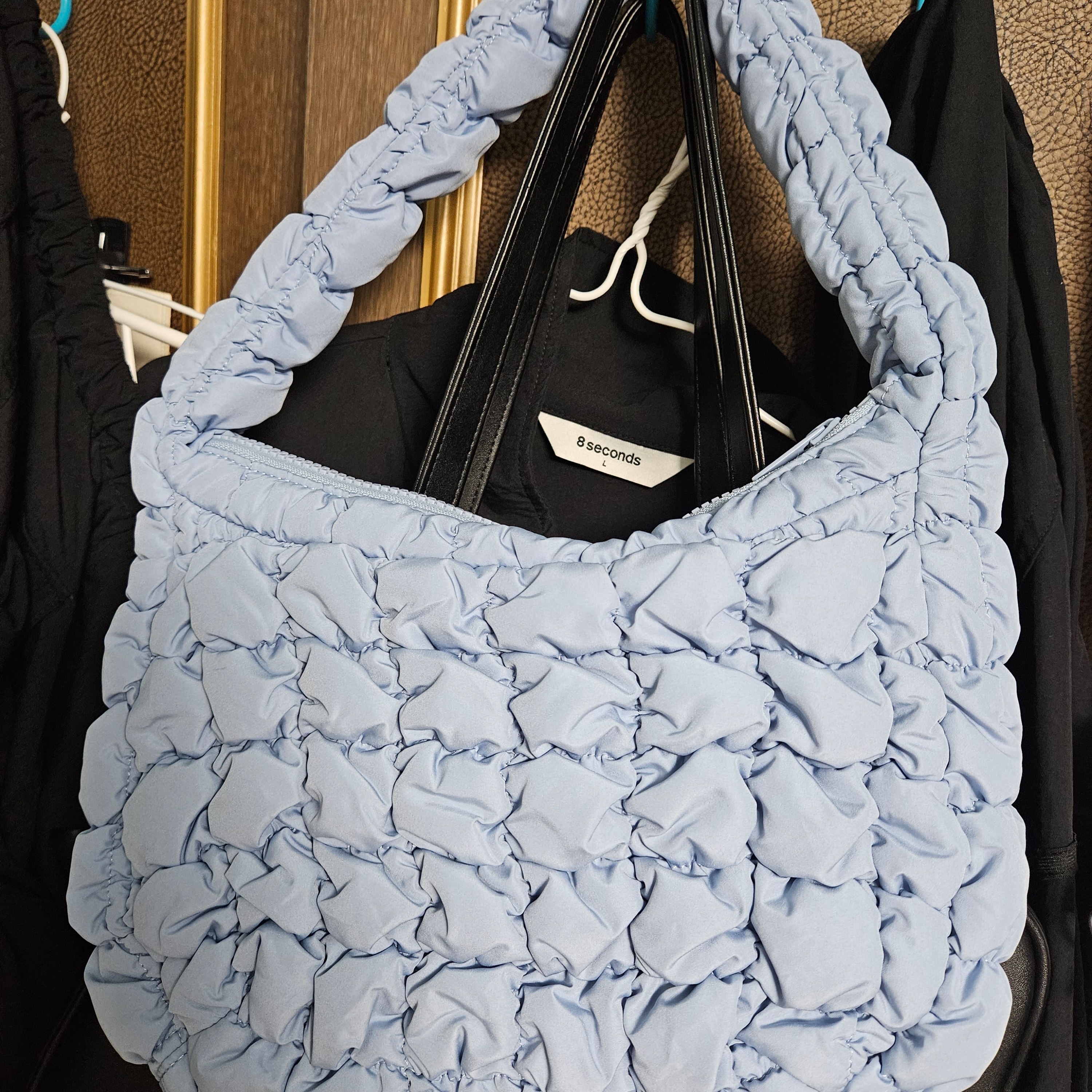 COS Quilted Mini Bag Light Blue 착용 스타일