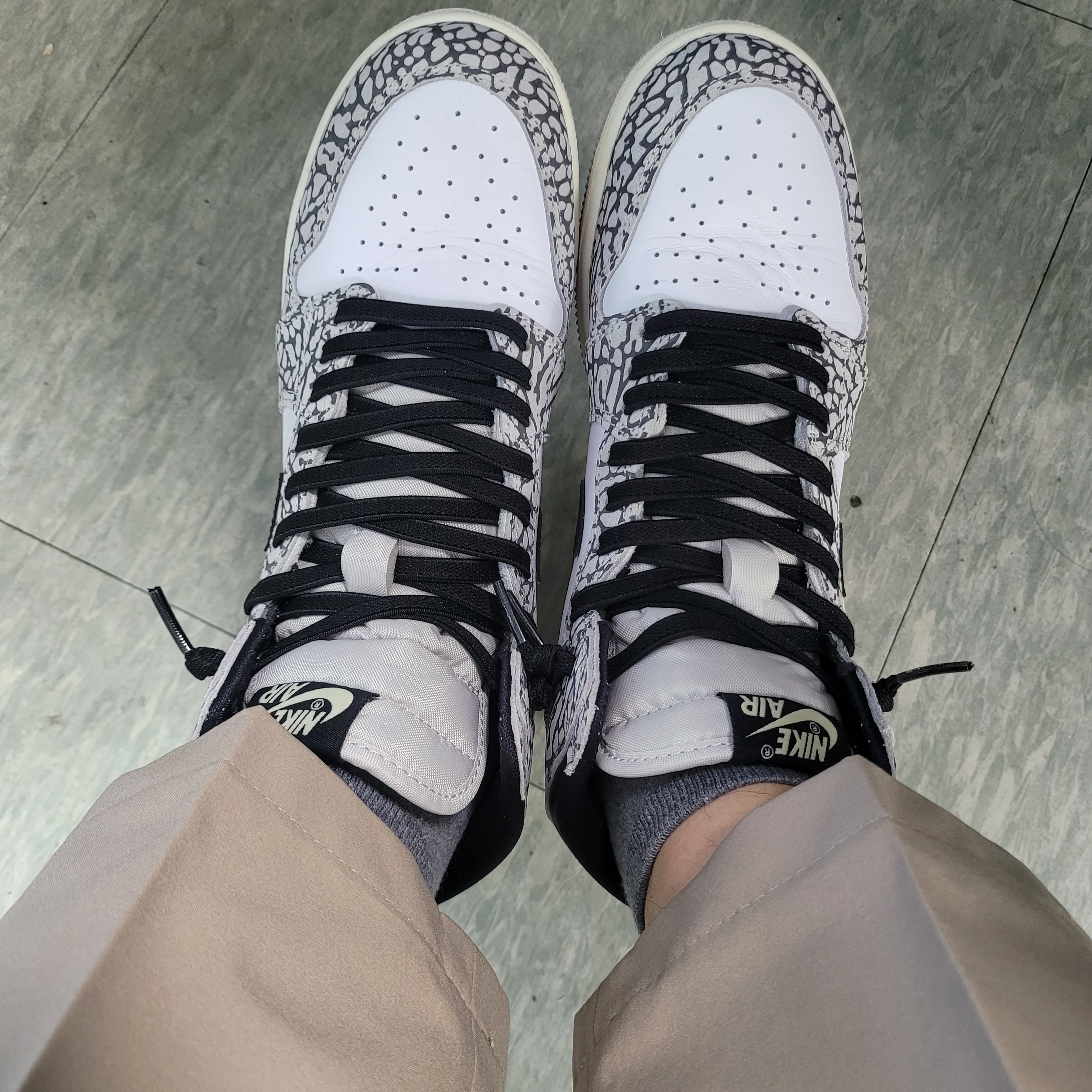 (GS) Jordan 1 Retro High White Cement, Jordan 1 Retro High OG White Cement 착용 스타일 - 2