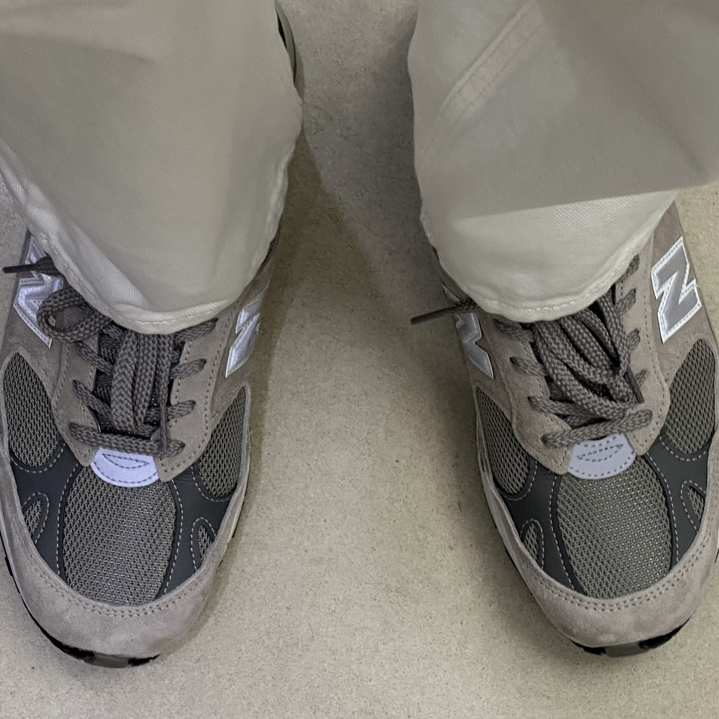 New Balance 991 Made in UK Grey 착용 스타일 - 1