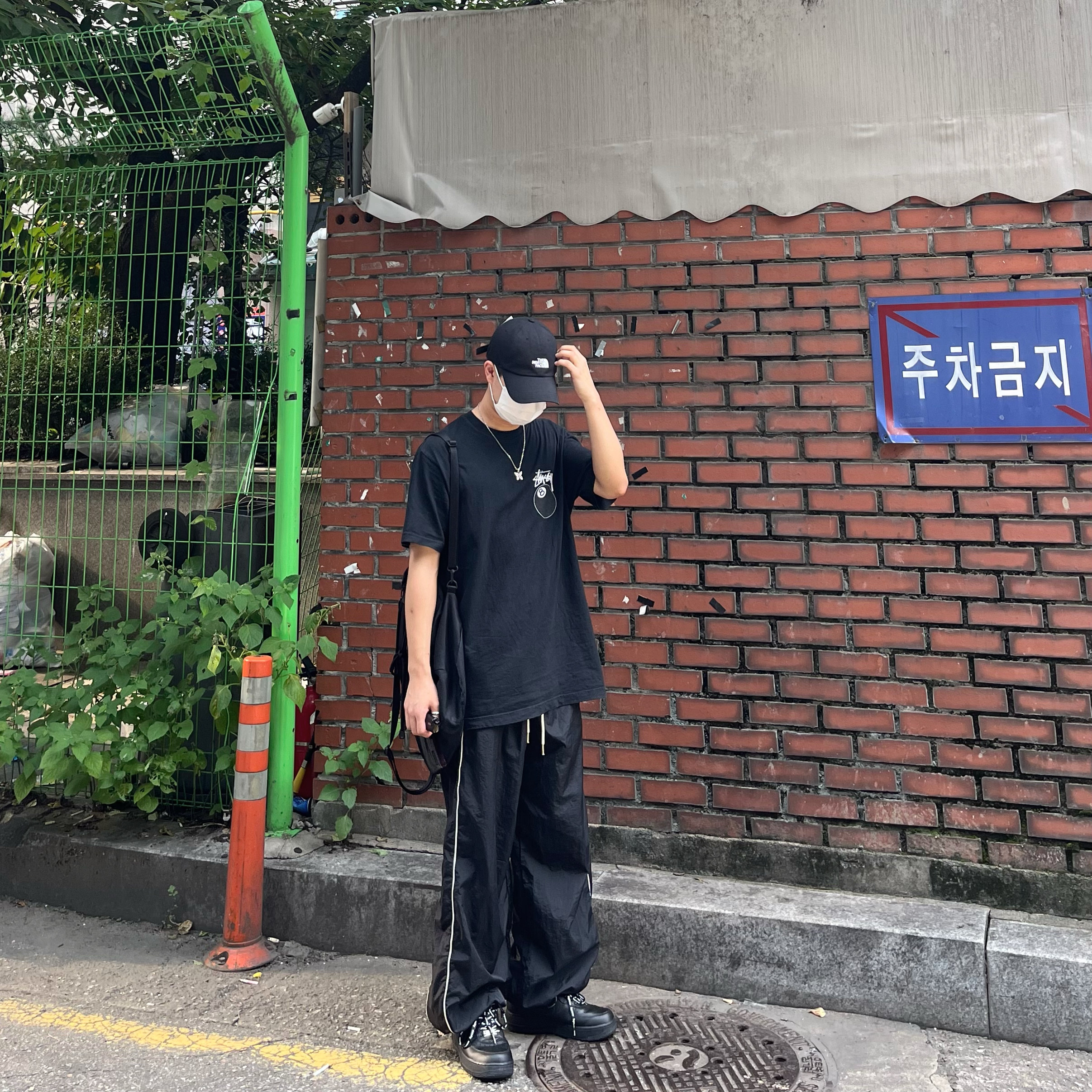 Nike x Supreme Air Force 1 Low Black 착용 스타일