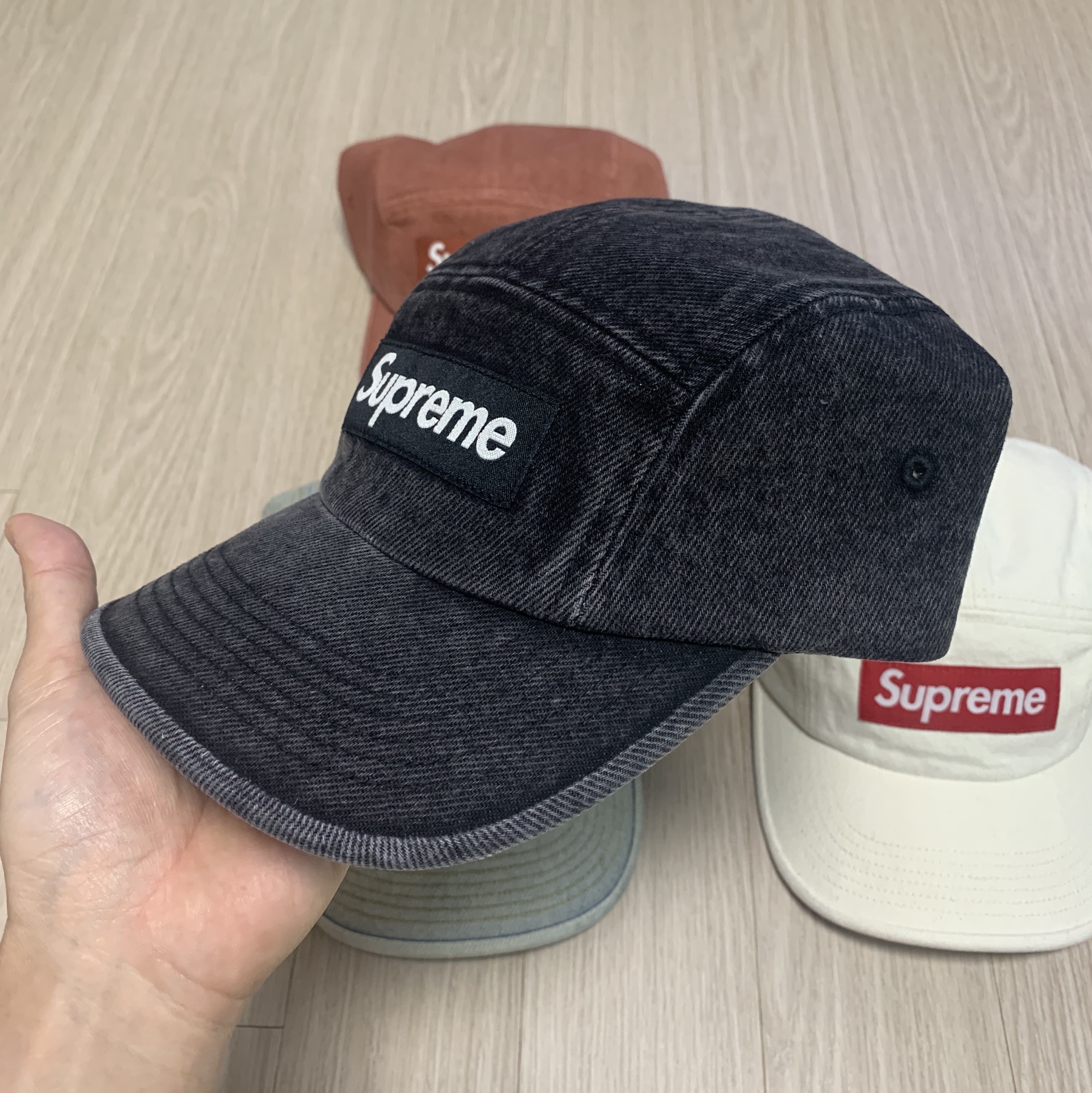 Supreme Denim Camp Cap Black - 24SS, Supreme Denim Camp Cap Dirty Indigo - 23SS 착용 스타일 - 3