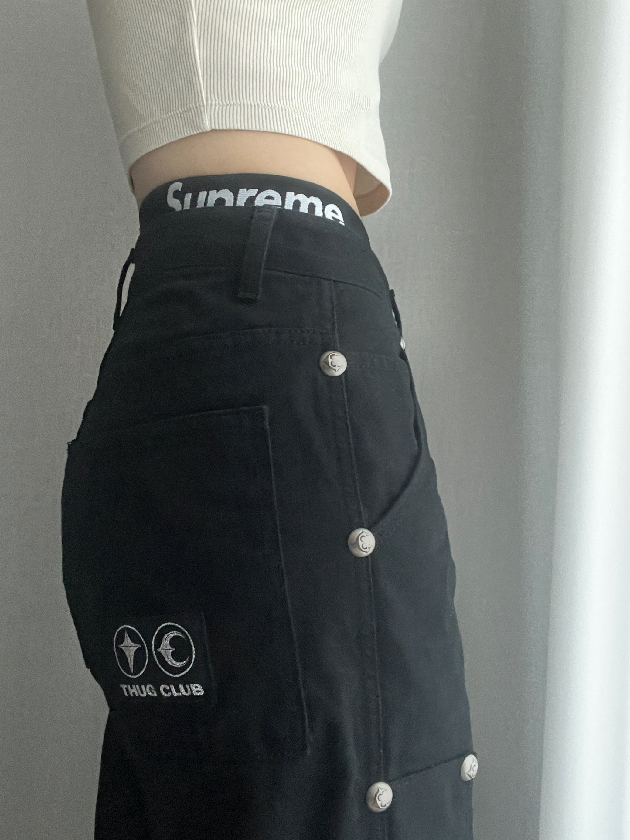Supreme Hanes Boxer Briefs Black (4 Pack), Thug Club Thug Pants (2) Black 착용 스타일