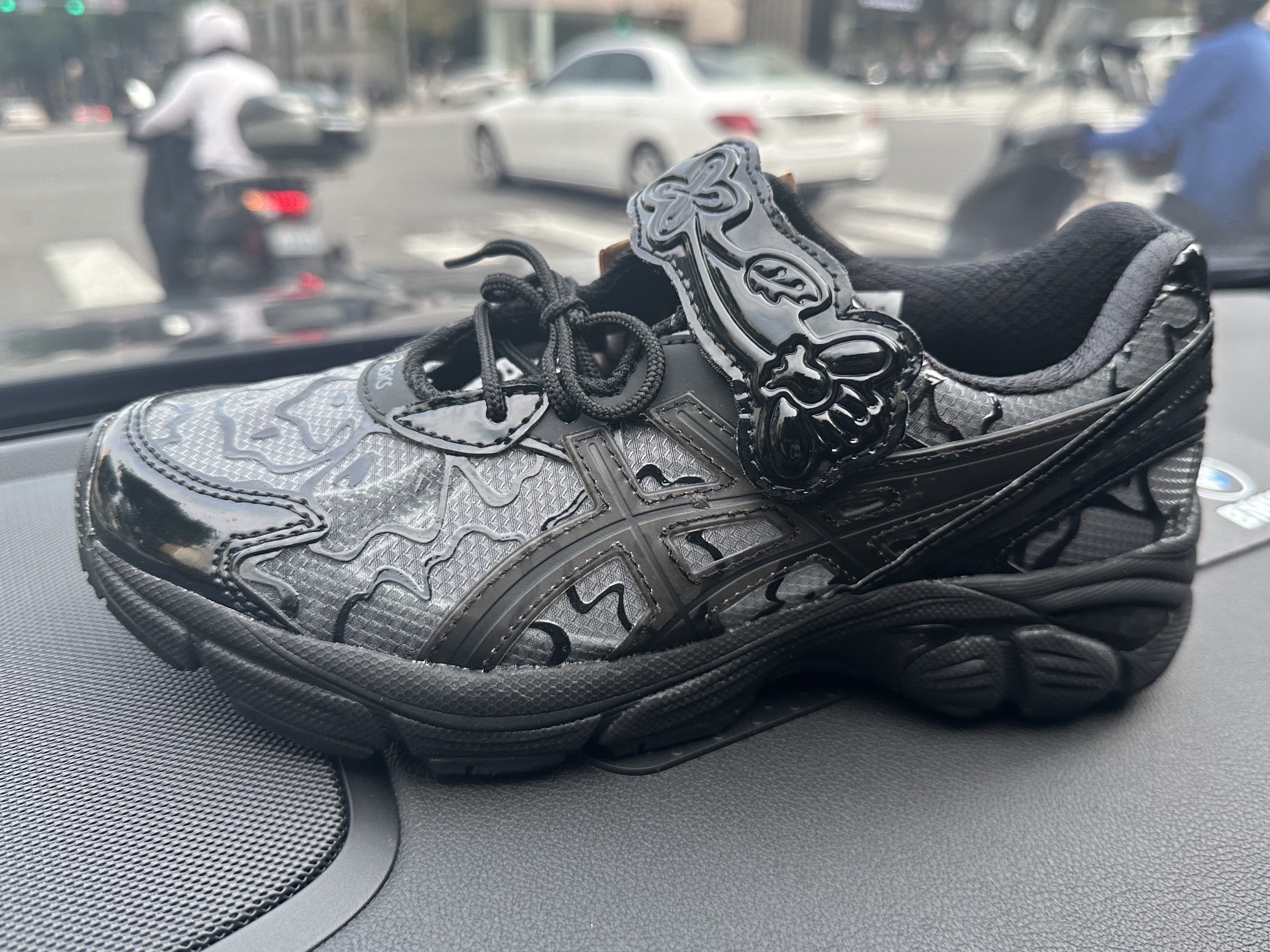 Asics x Cecilie Bahnsen GT-2160 Black 착용 스타일 - 2