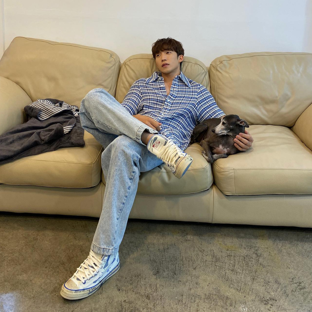 Converse x Ader Error Chuck 70 High White 착용 스타일 - 2