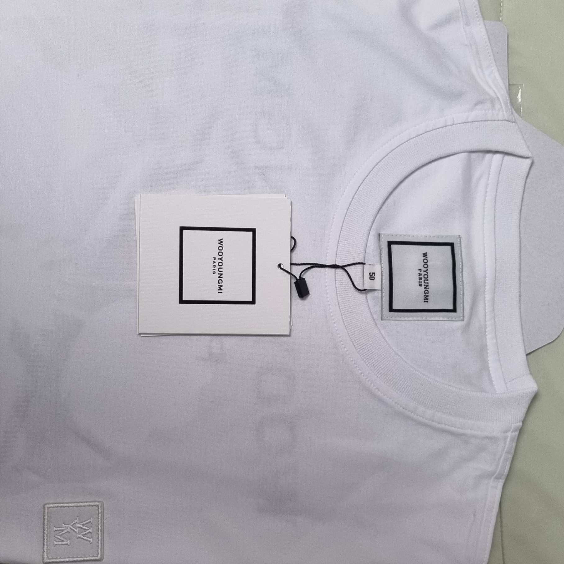 Wooyoungmi Flower Print Back Logo T-Shirt White - 23FW 착용 스타일 - 1