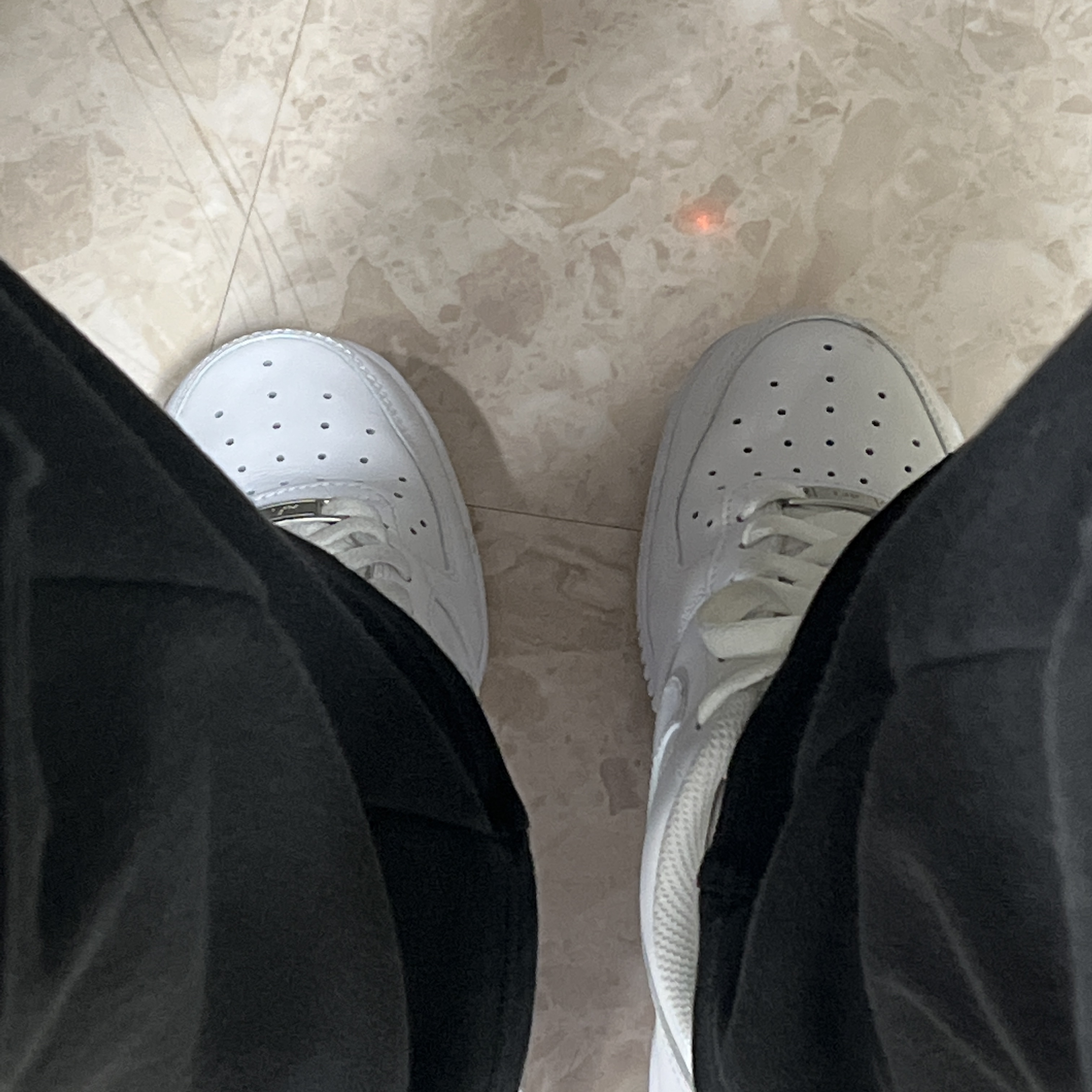(W) Nike Air Force 1 '07 Low White 착용 스타일