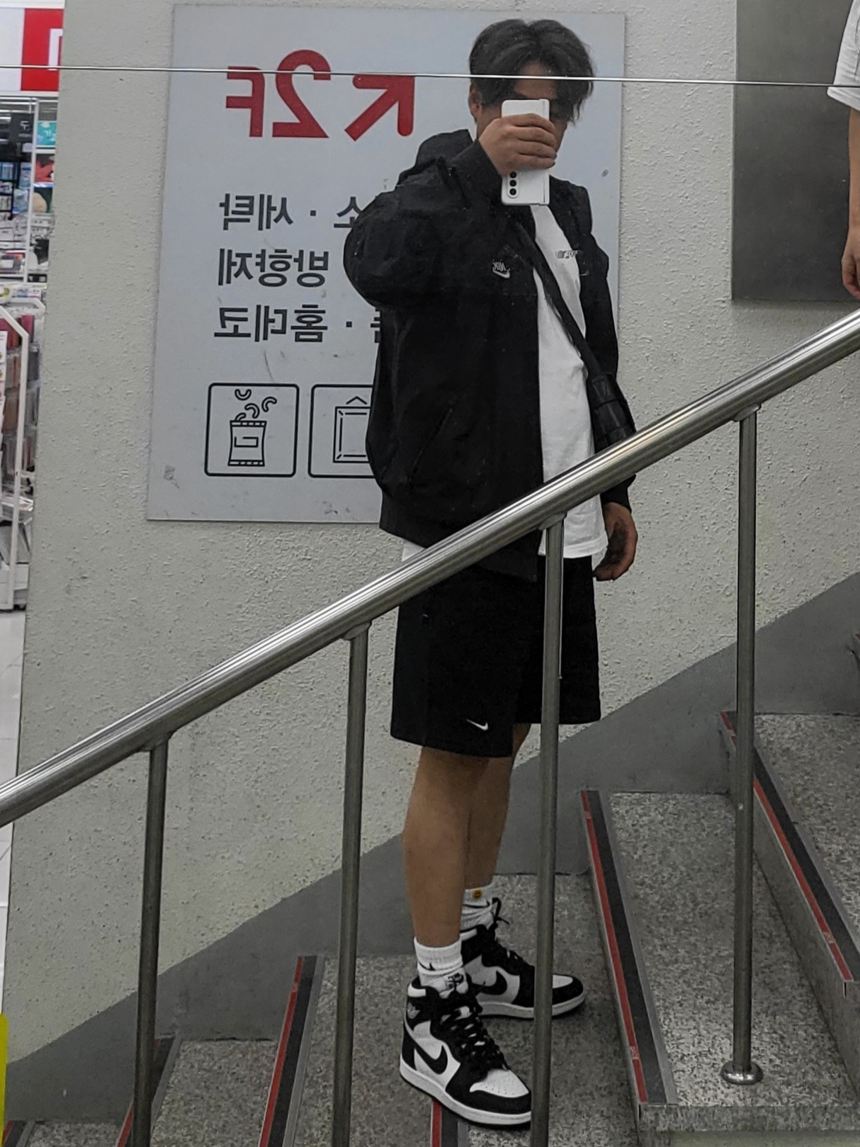 Jordan 1 High 85 Black White 착용 스타일 - 2