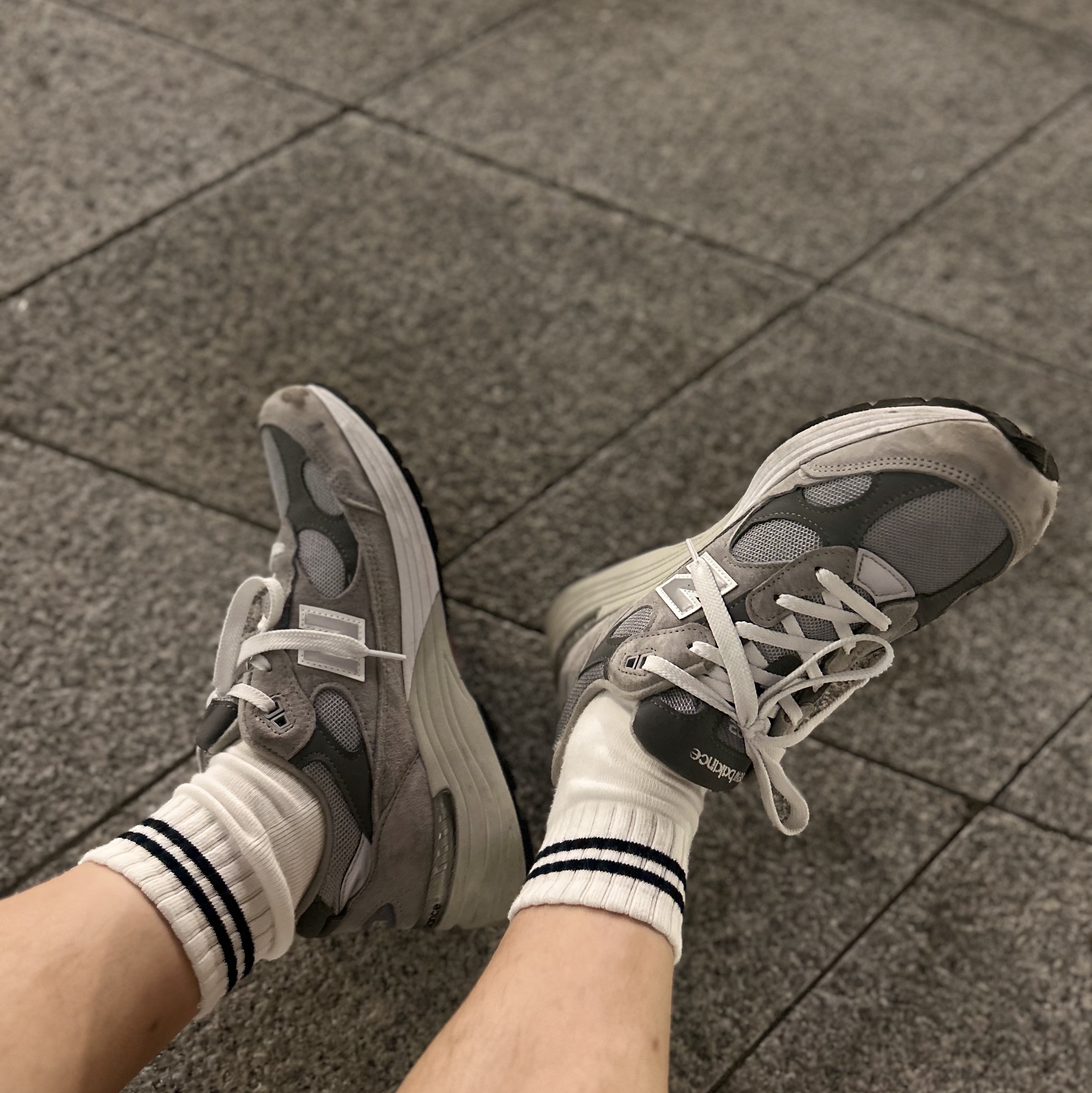 New Balance 992 Made in USA Grey - D Standard 착용 스타일