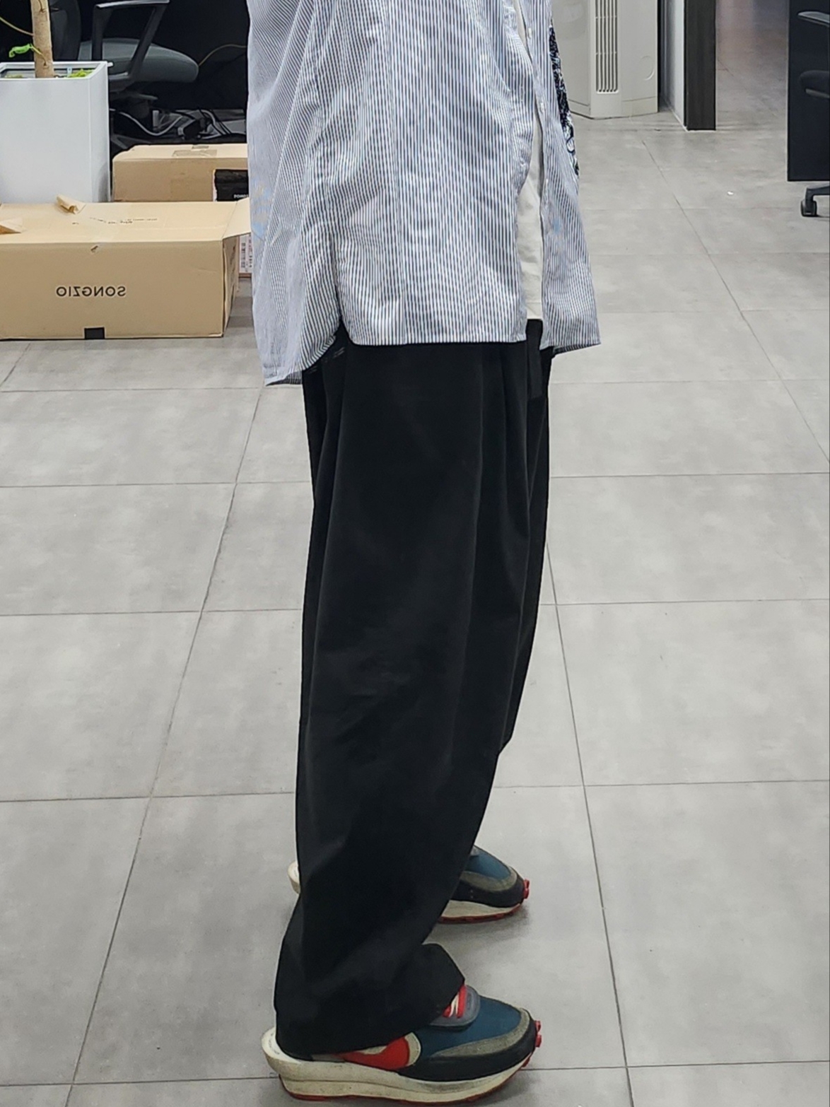Nike x Sacai x Undercover LDWaffle Midnight Spruce University Red 착용 스타일