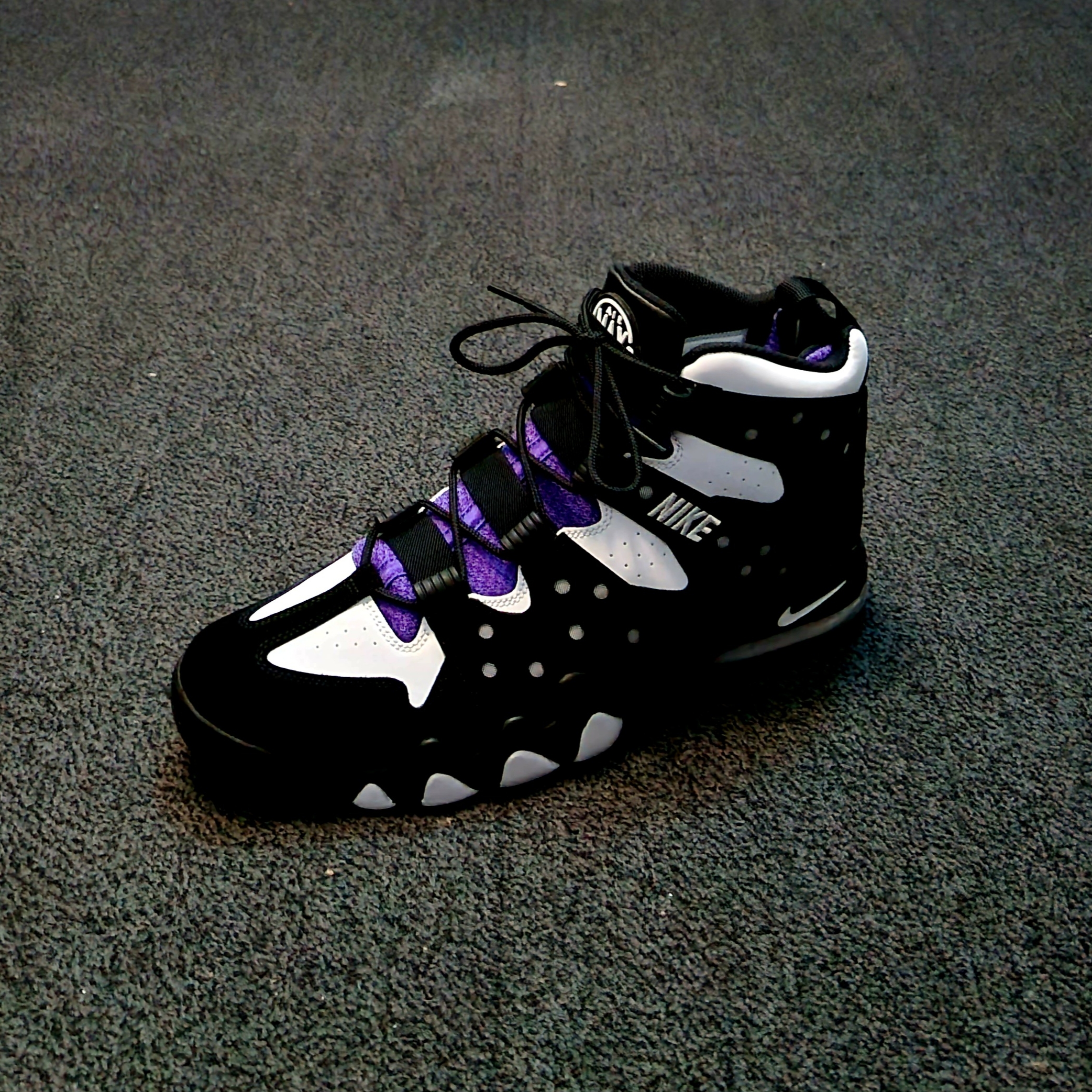 Nike Air Max 2 CB 94 Black and Pure Purple 착용 스타일