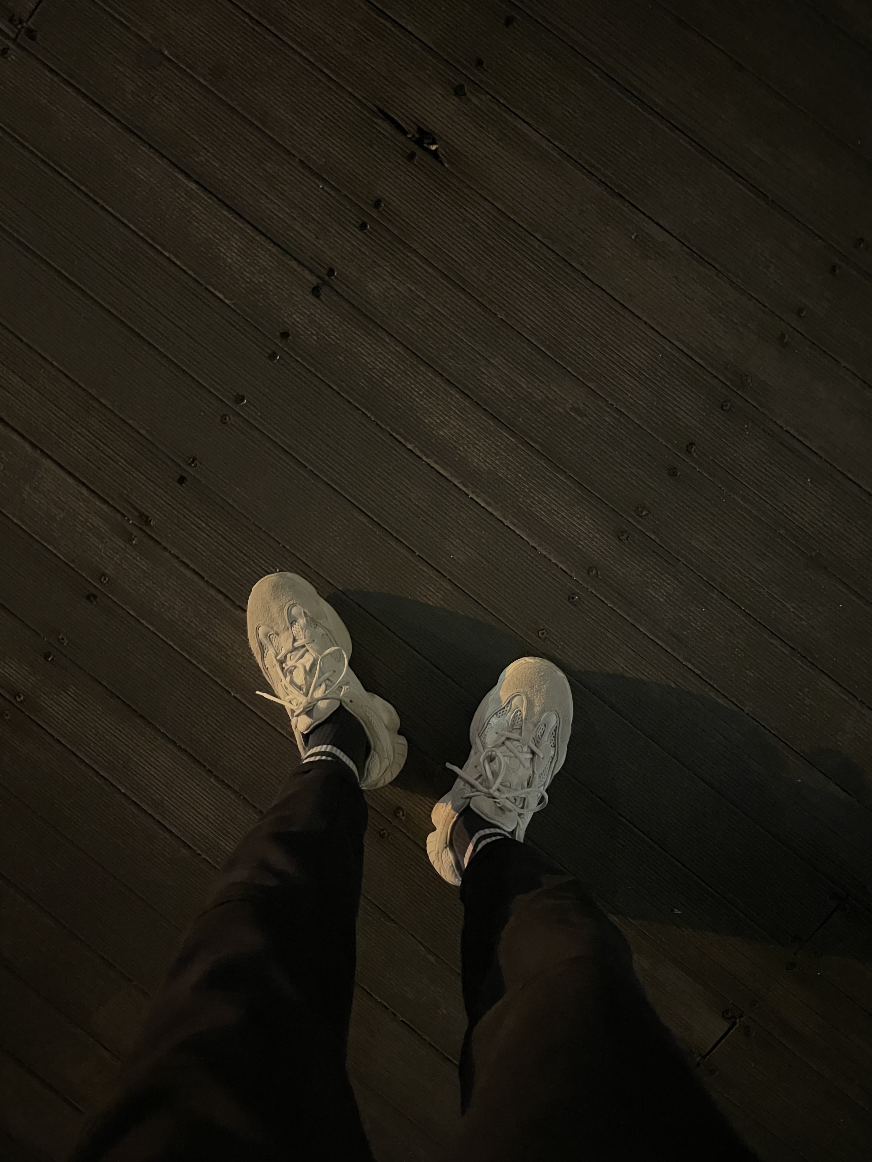Adidas Yeezy 500 Blush 2022 착용 스타일