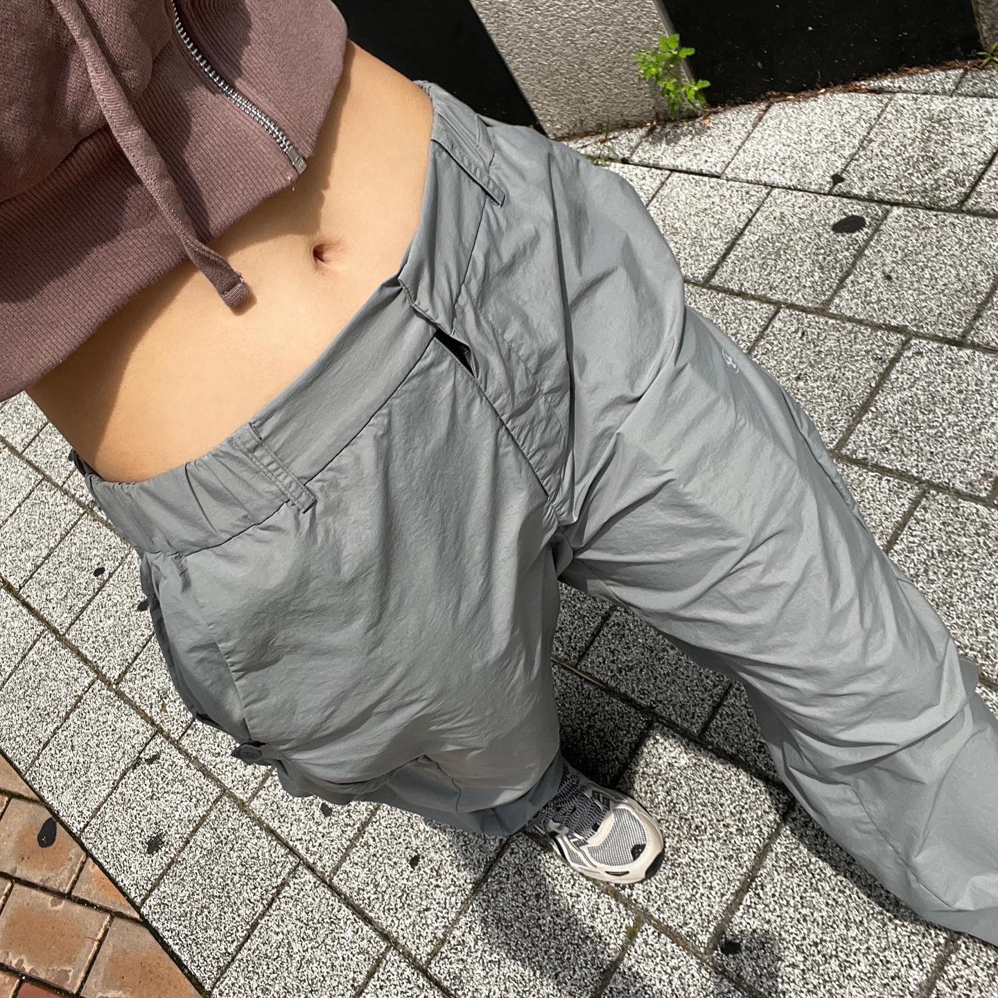 Asics Gel-Venture 6 Feather Grey Black, Sansan Gear Side Snap Pants Khaki - 22SS 착용 스타일
